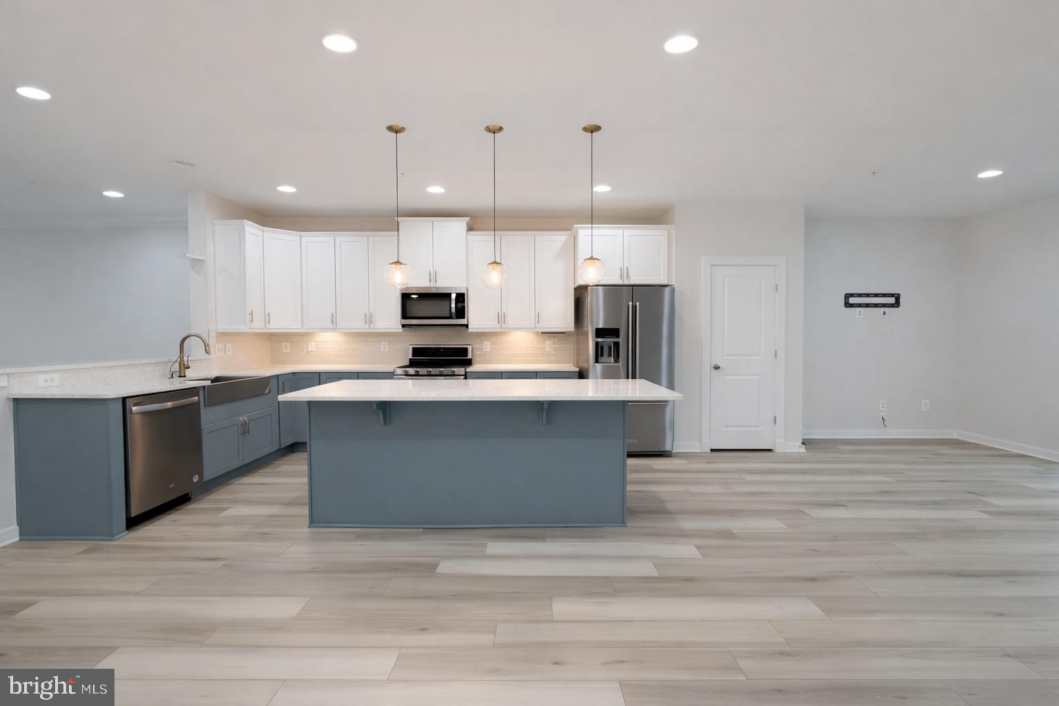 STONE BARN VILLAGE - Residential Lease