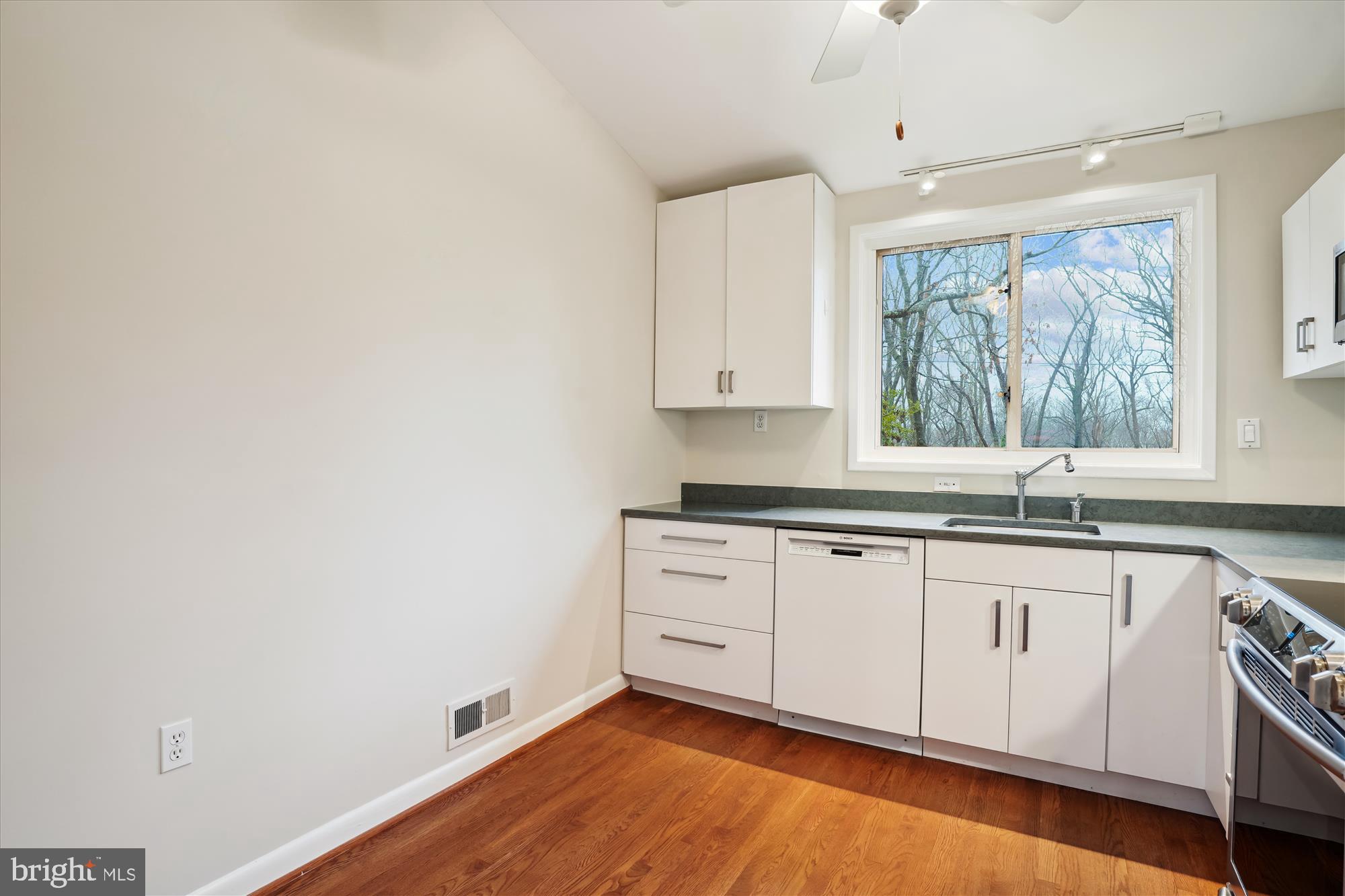 GARRETT PARK - Residential