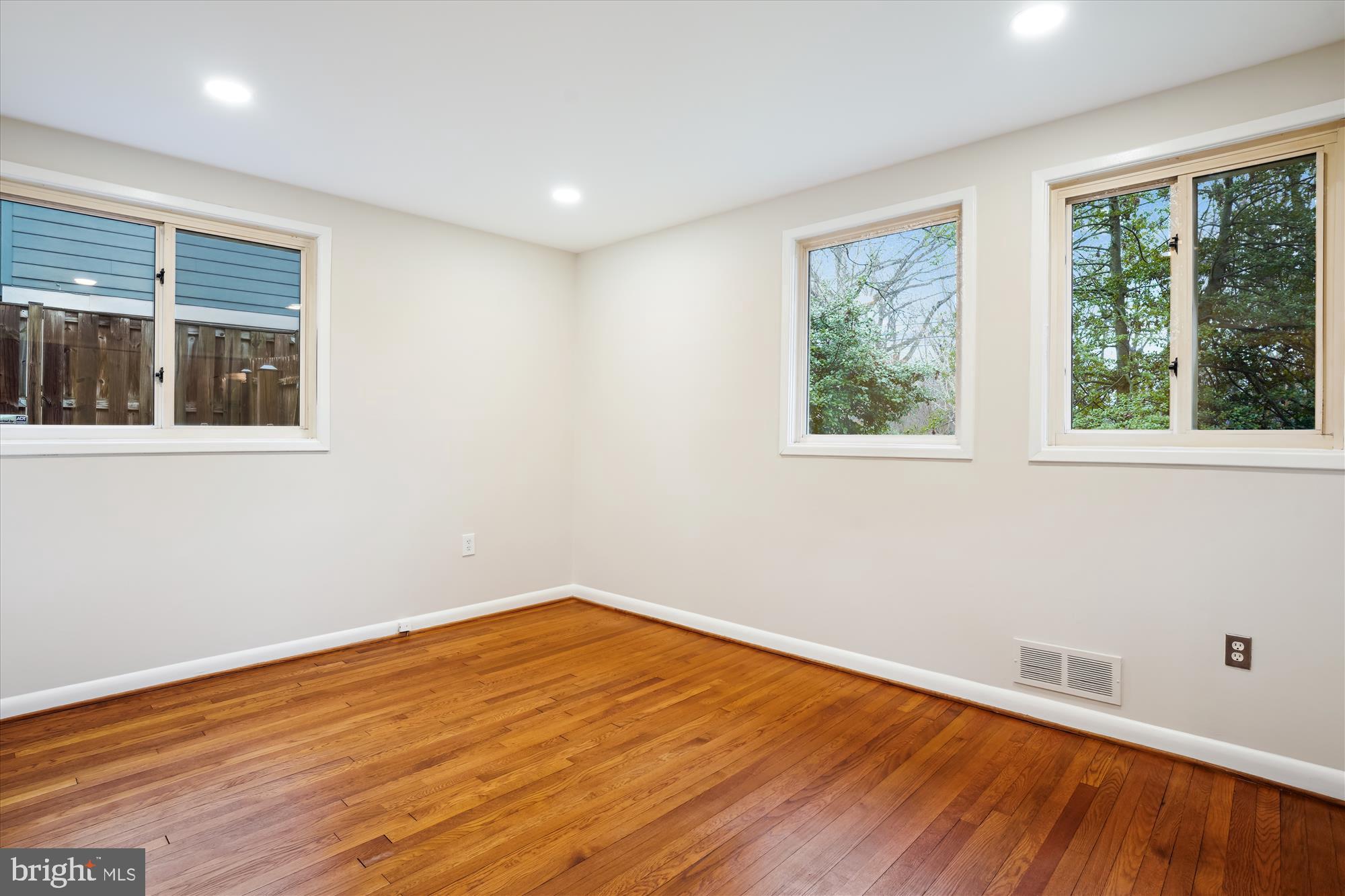 GARRETT PARK - Residential