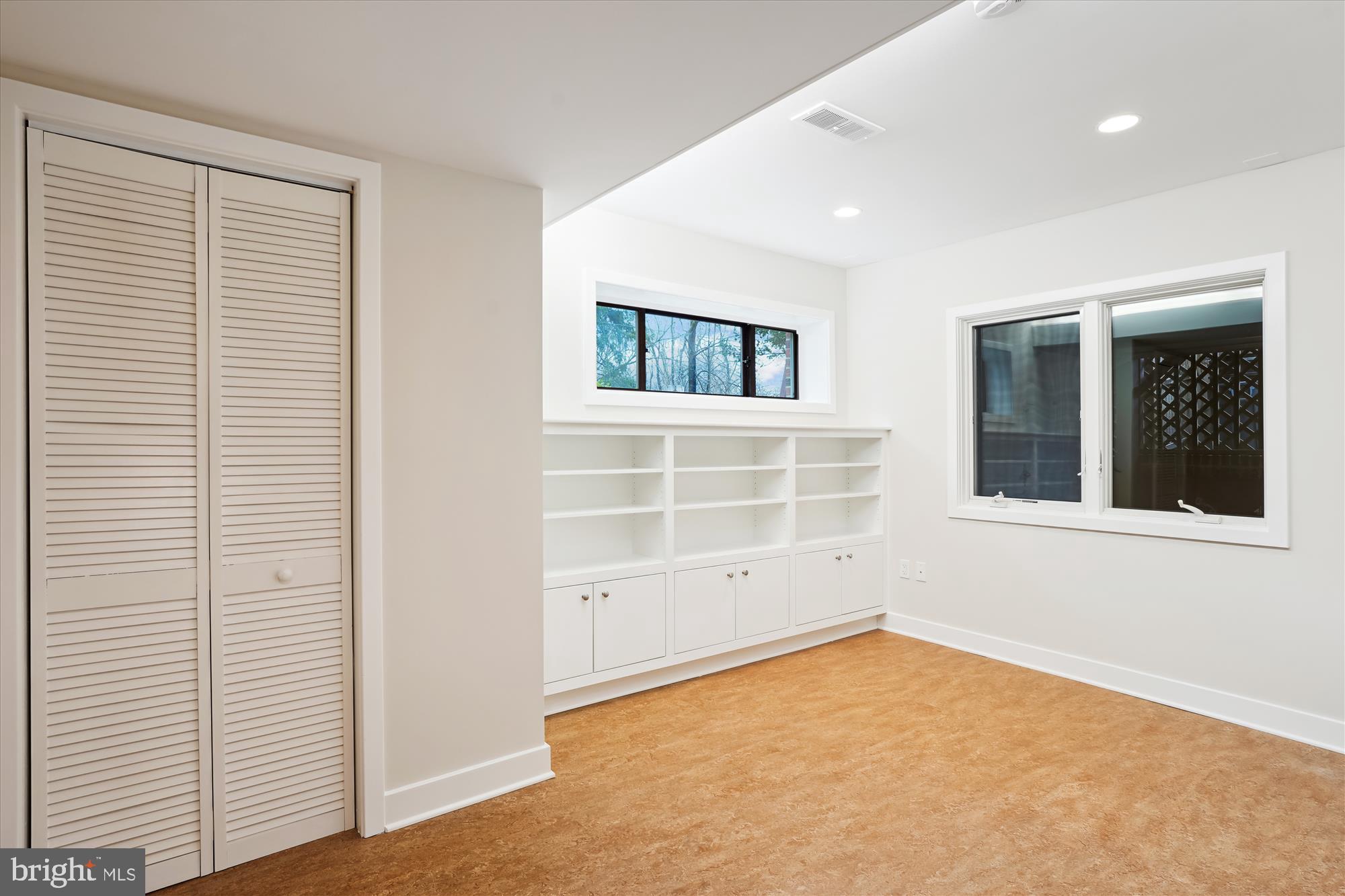 GARRETT PARK - Residential