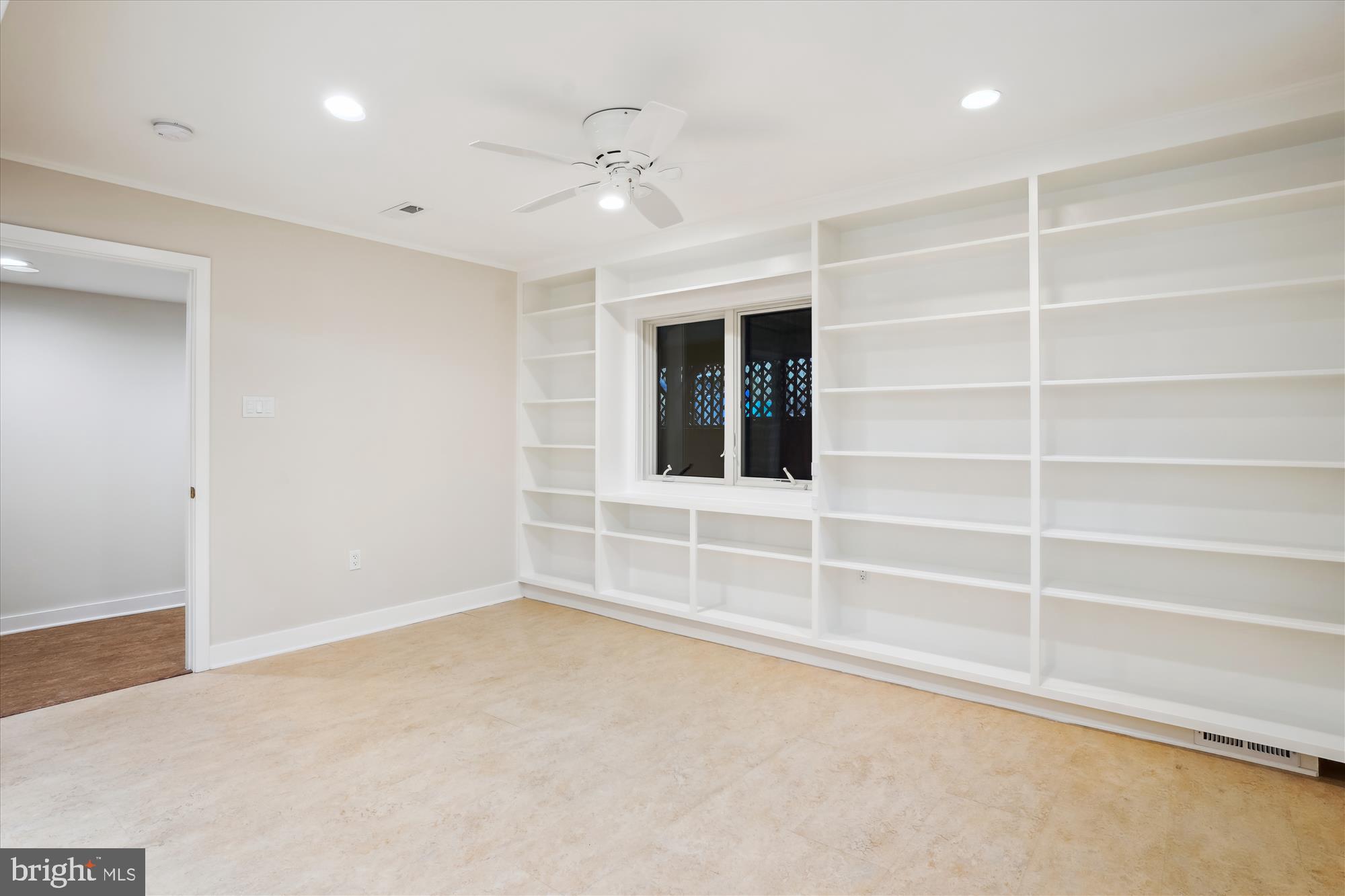 GARRETT PARK - Residential