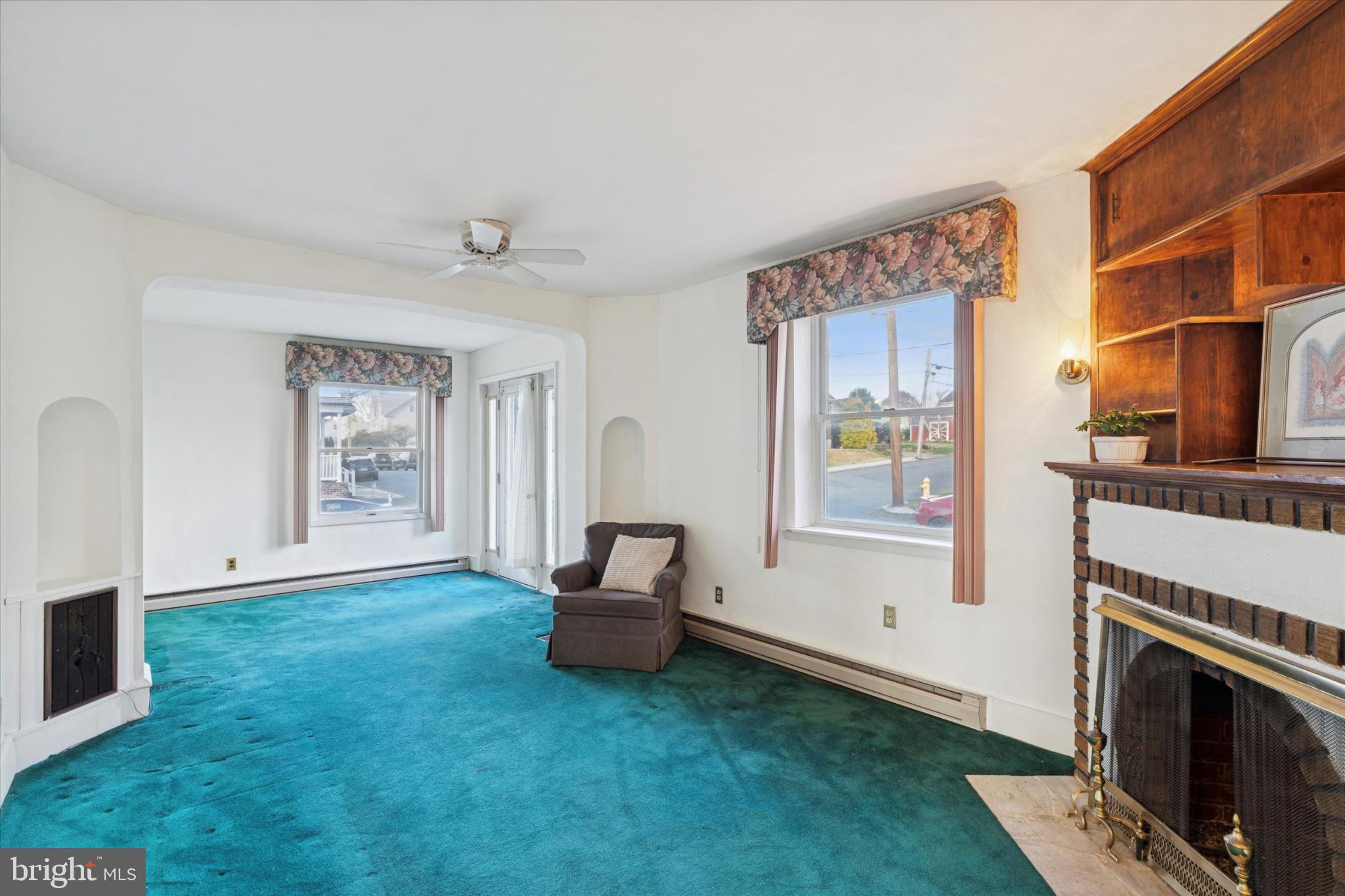 FRACKVILLE - Residential