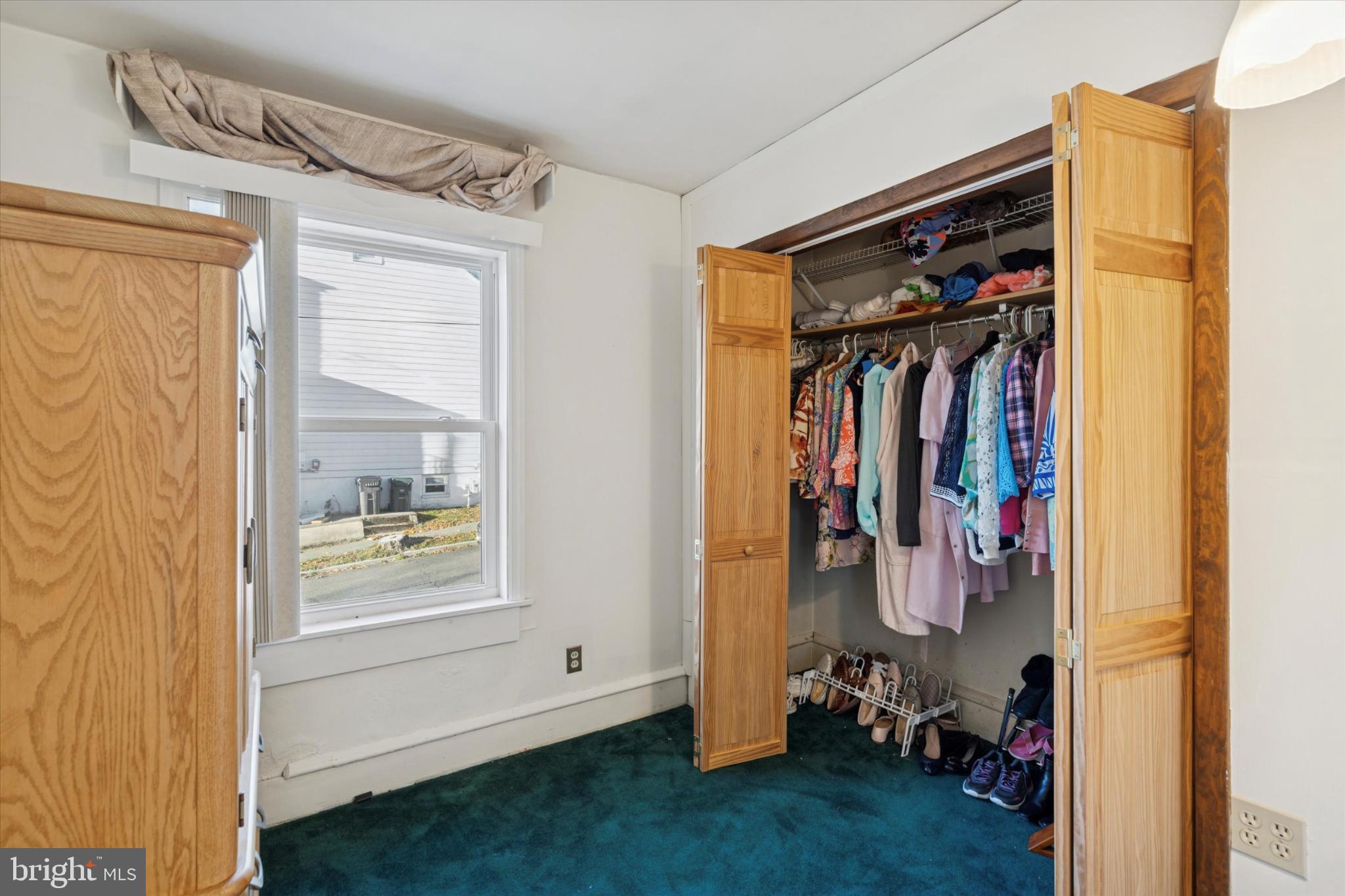 FRACKVILLE - Residential