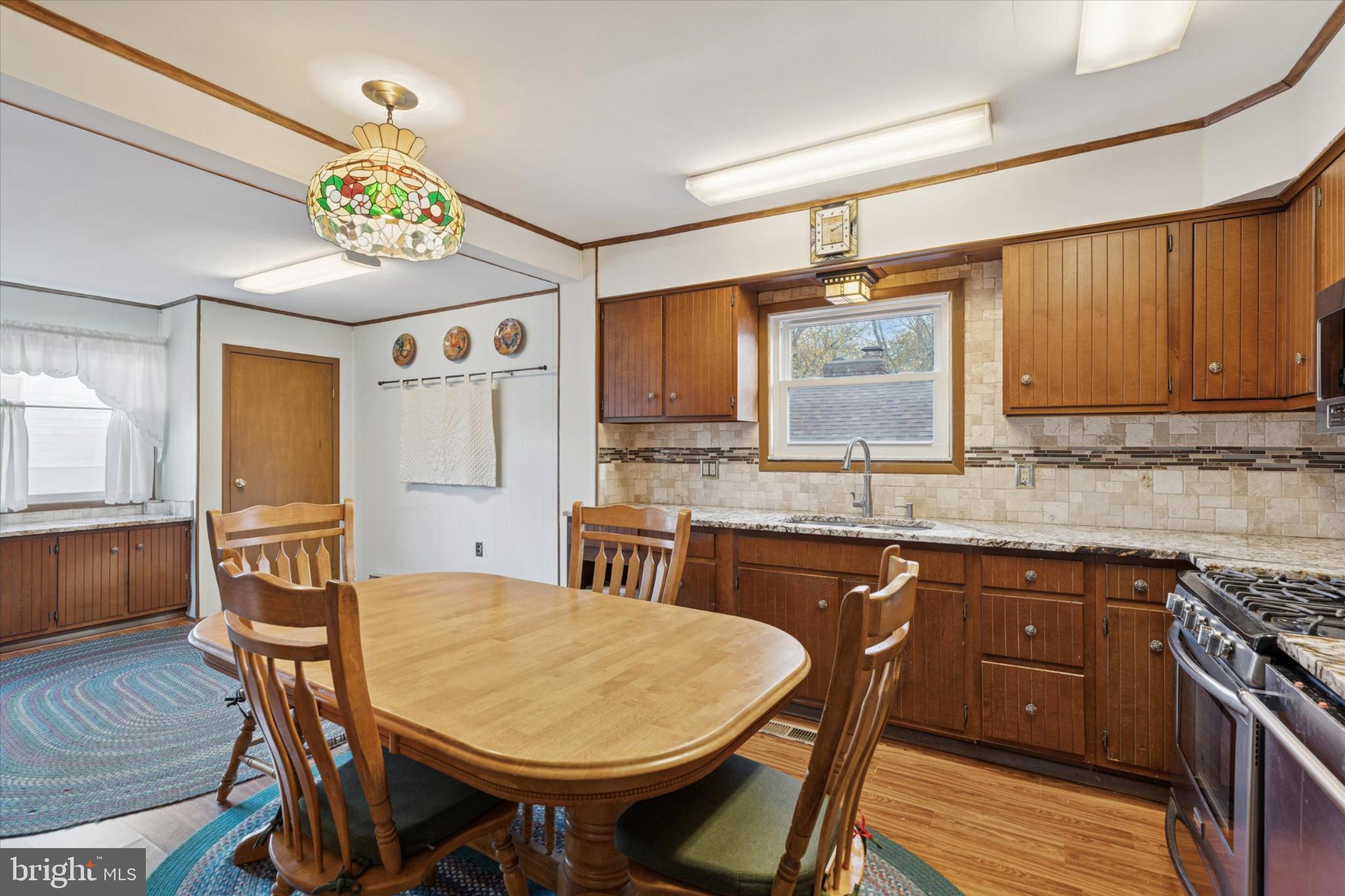 FRACKVILLE - Residential