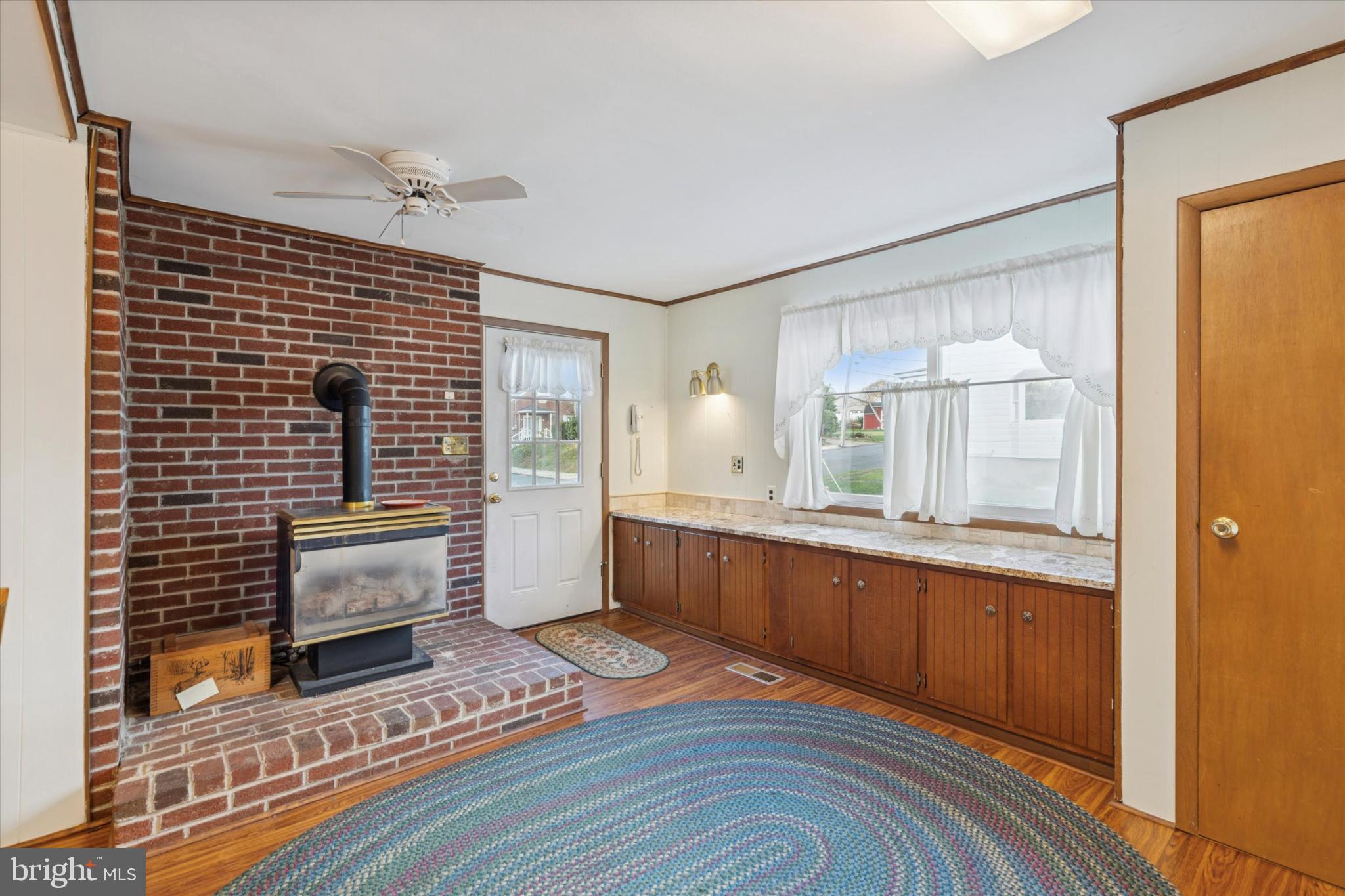 FRACKVILLE - Residential