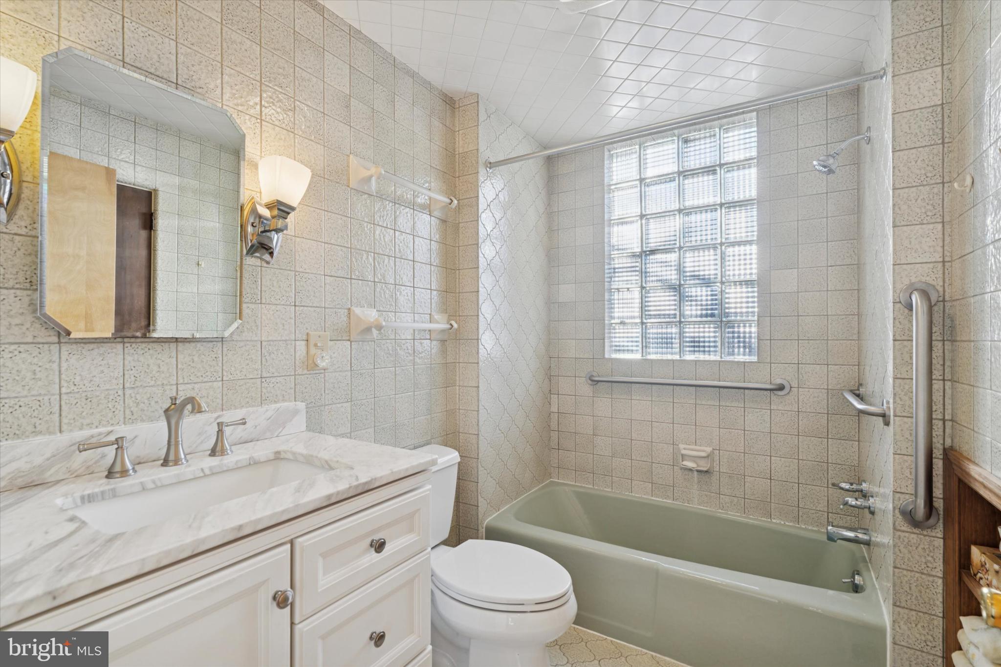 FRACKVILLE - Residential