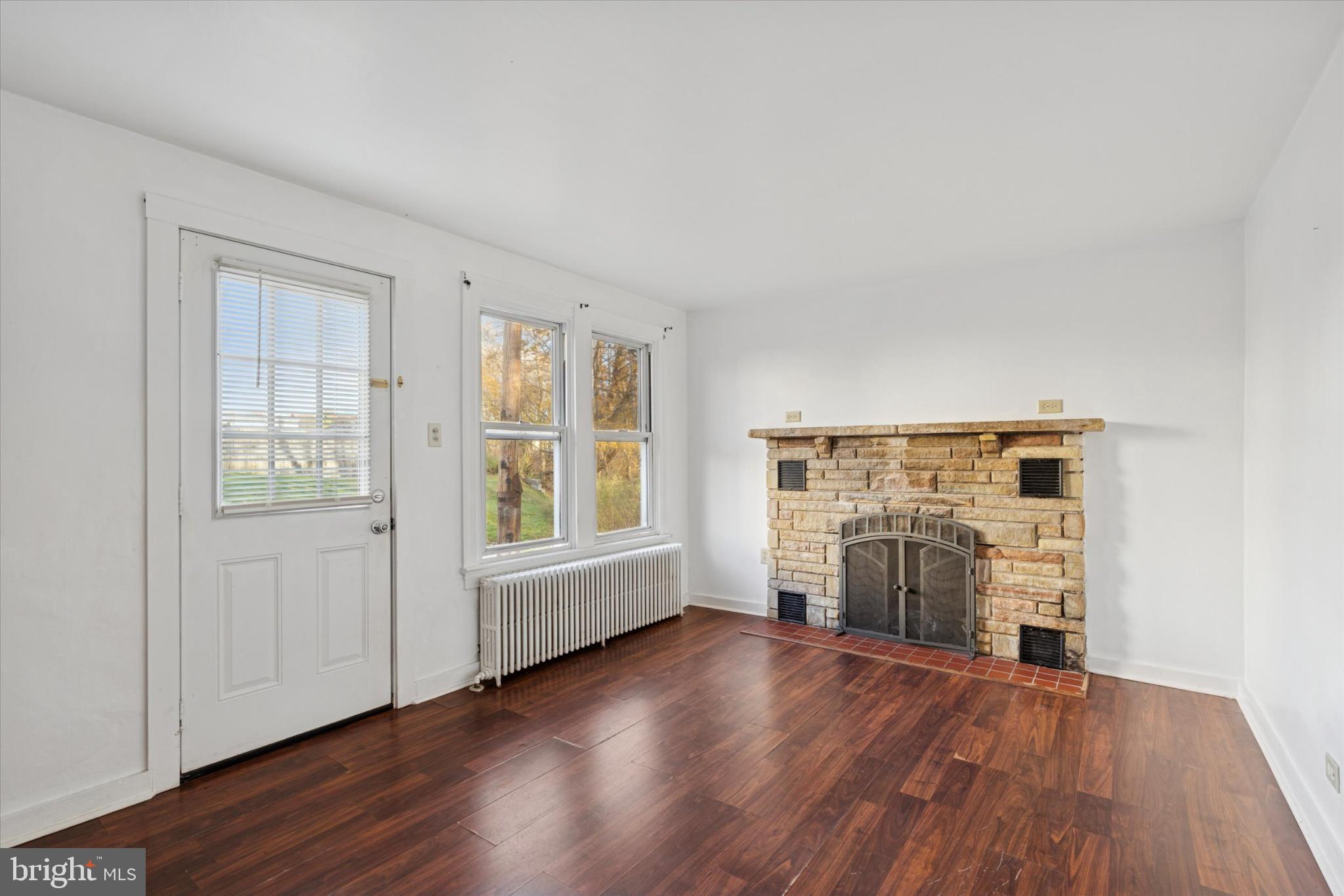 FRACKVILLE - Residential