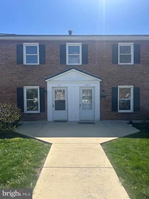 201 E Whitlock Avenue Unit 211, Winchester, VA MLS: VAWI2007574