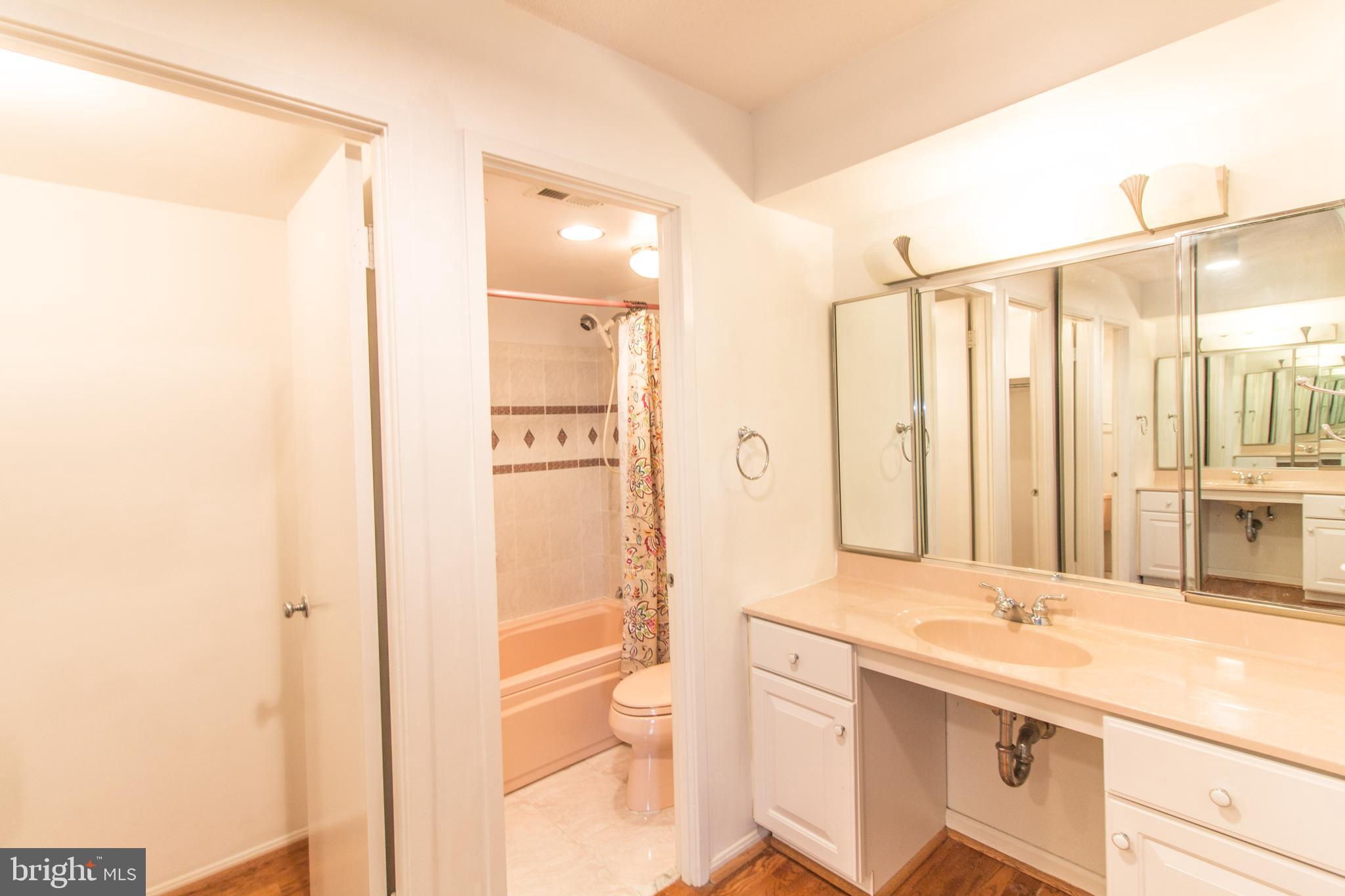 ROTONDA - Residential Lease