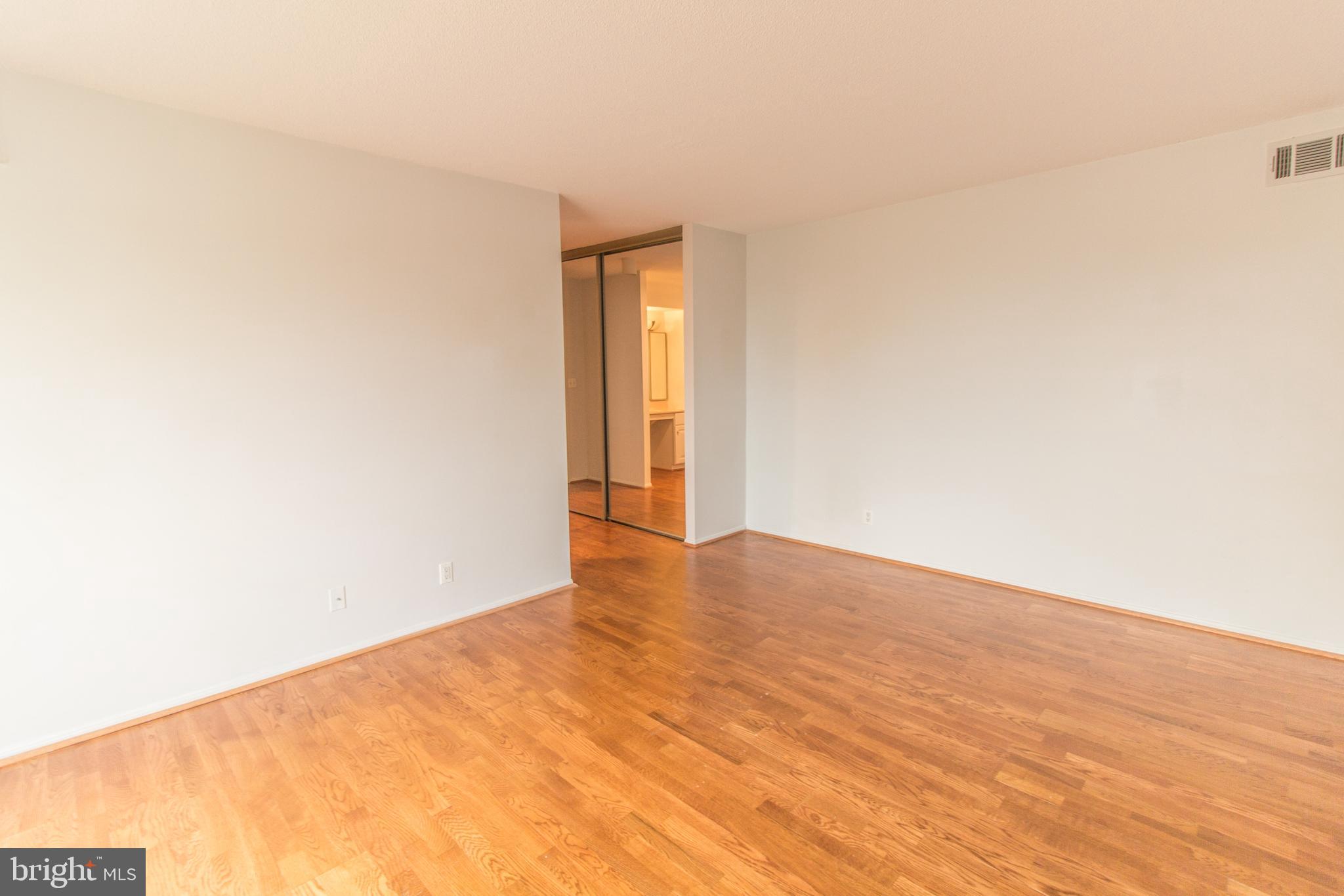 ROTONDA - Residential Lease