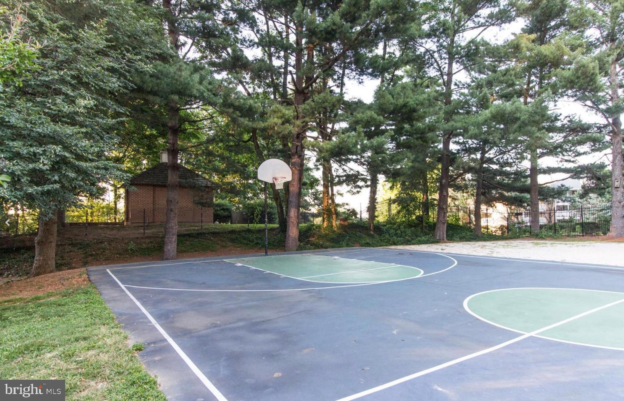 ROTONDA - Residential Lease