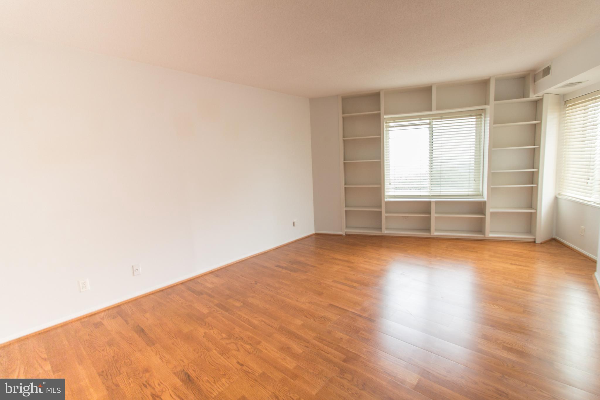 ROTONDA - Residential Lease