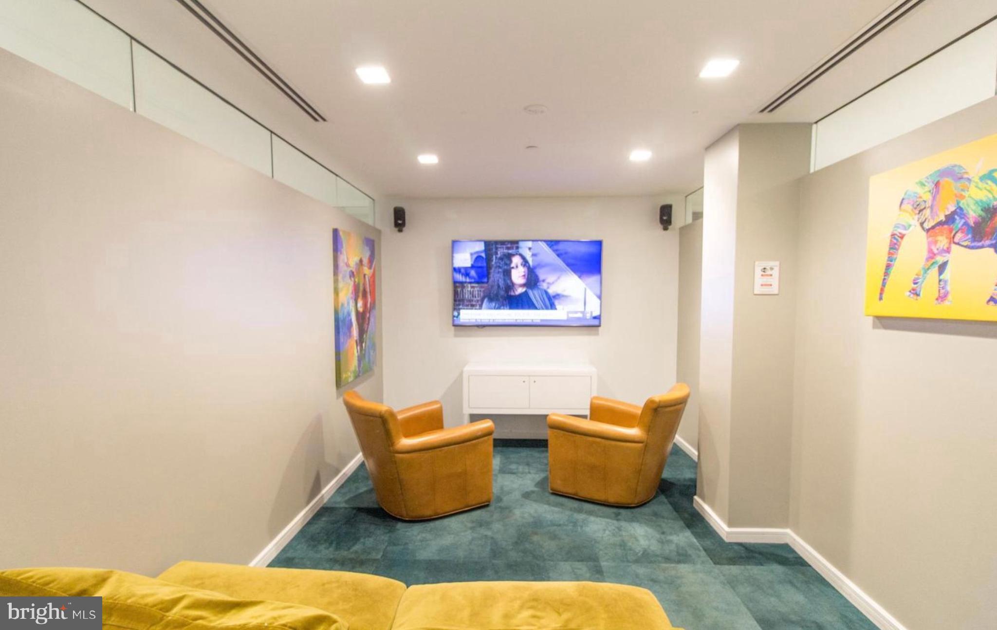 ROTONDA - Residential Lease