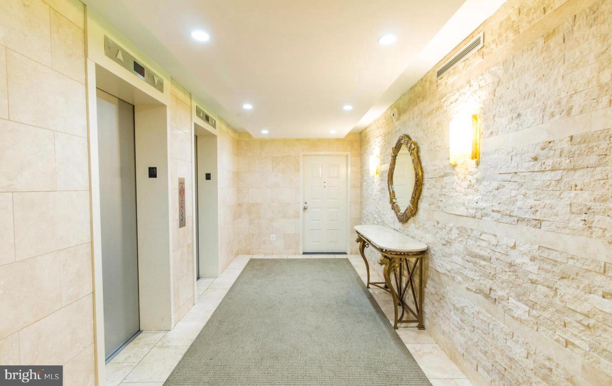 ROTONDA - Residential Lease