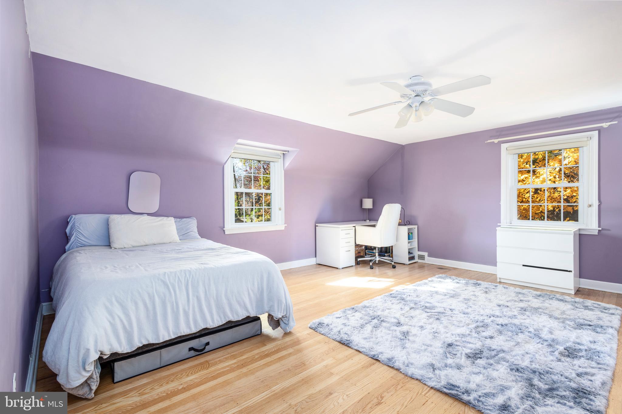 TWICKENHAM VILLAGE - Residential