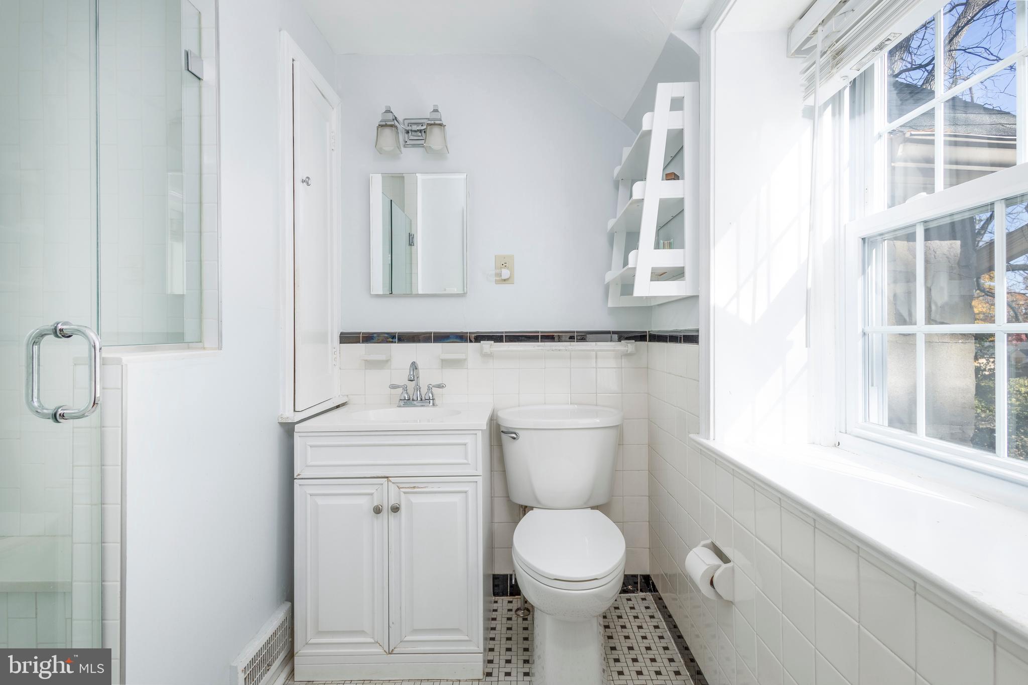 TWICKENHAM VILLAGE - Residential