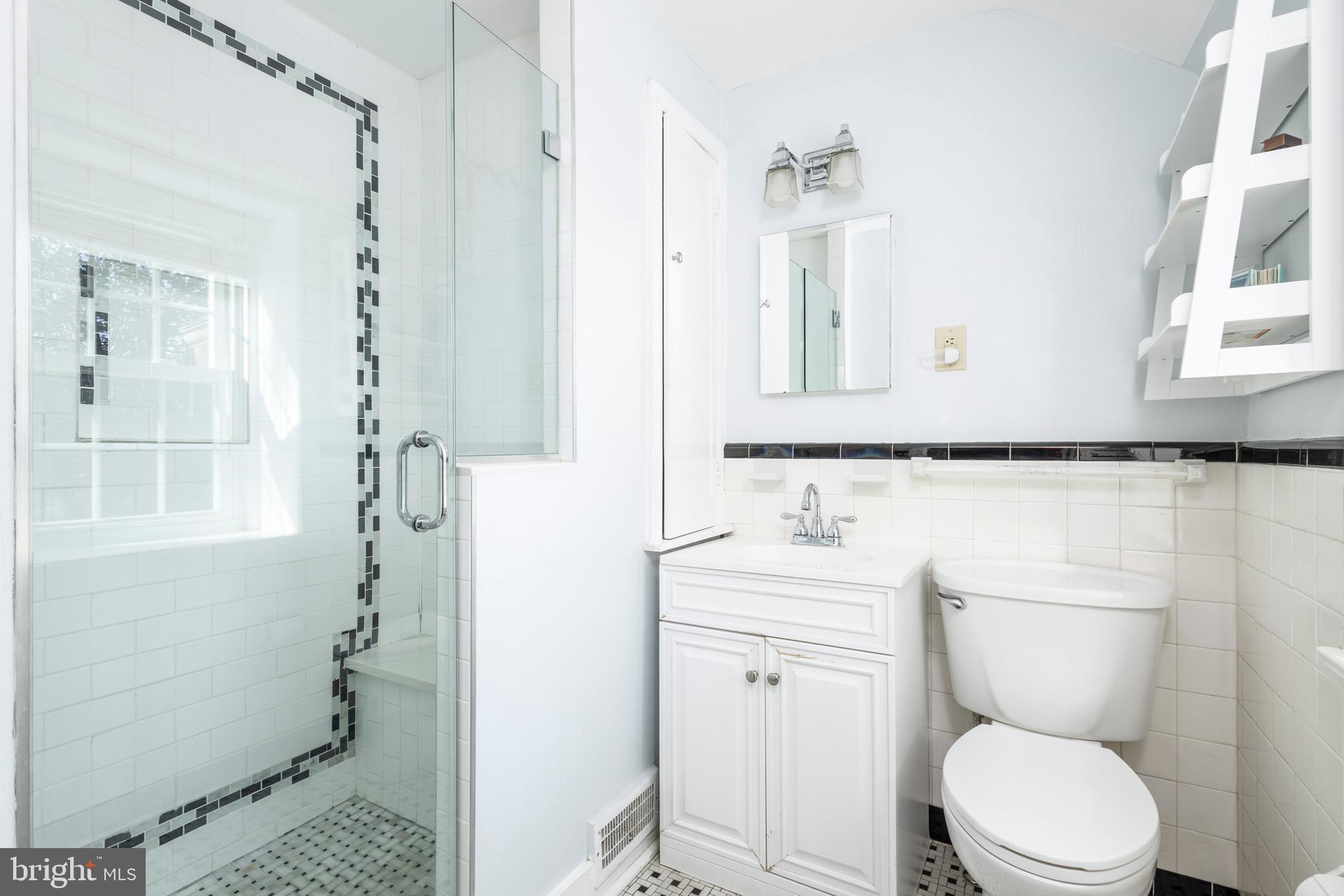 TWICKENHAM VILLAGE - Residential