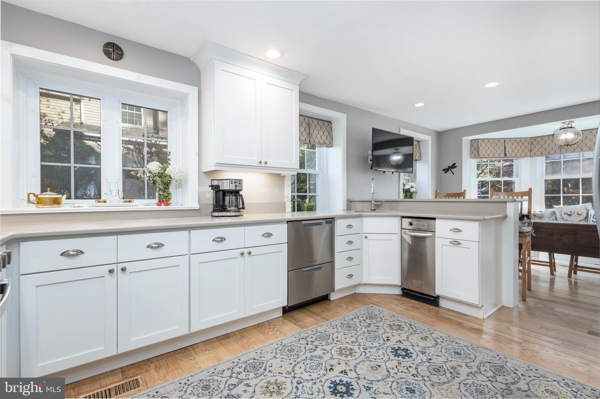 TWICKENHAM VILLAGE - Residential