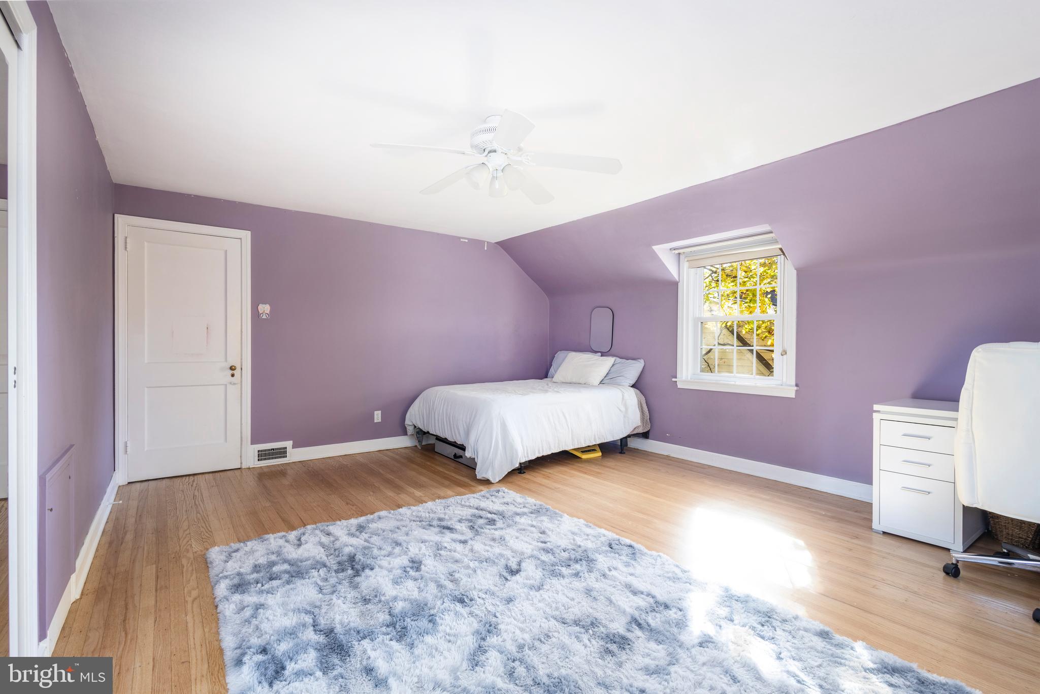 TWICKENHAM VILLAGE - Residential