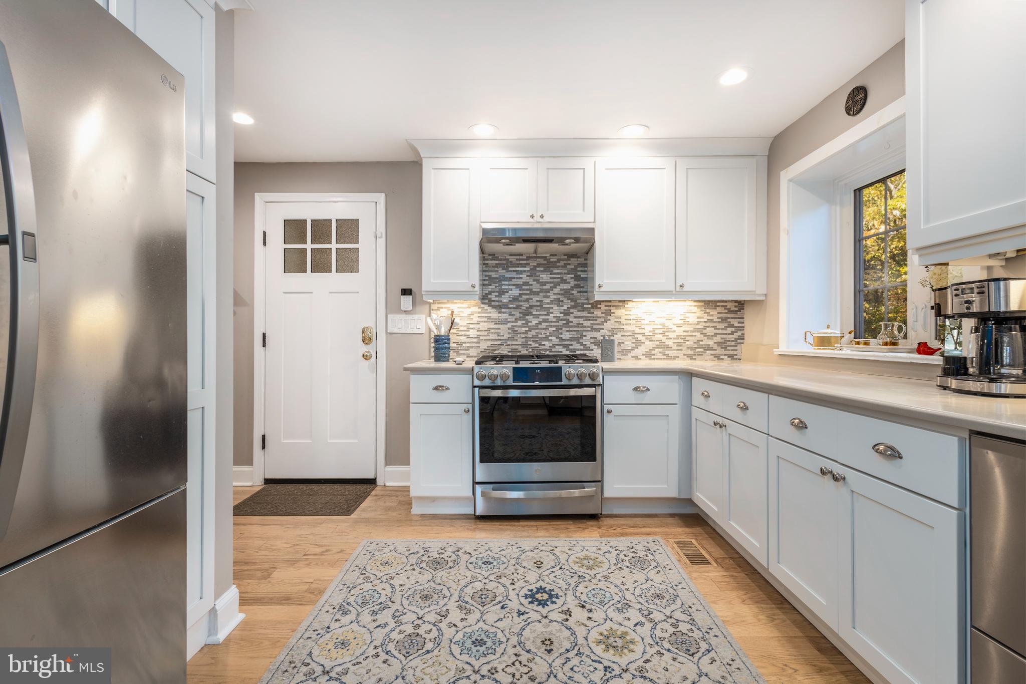 TWICKENHAM VILLAGE - Residential