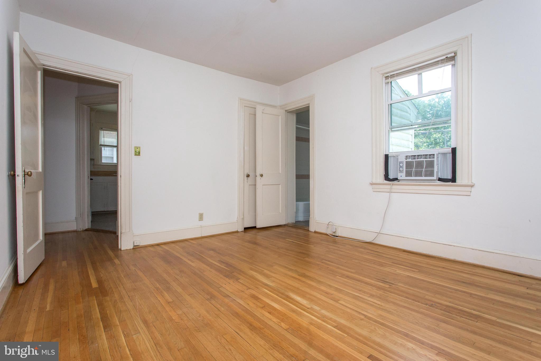 DOWNTOWN FREDERICKSBURG - Residential Lease