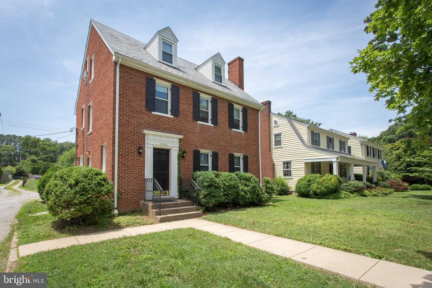 Wonderful First Floor 1-Bedroom apartment across from the park on Kenmore Avenue. Hardwood Floors, off-street parking. Great location. Walk to downtown, VRE, parks, and shops. Tenants must have 675+ credit, proof of income. Water/Sewer &  lawncare included. No washer/dryer on property. Sorry, no pets or co-signers.  Available June 1st