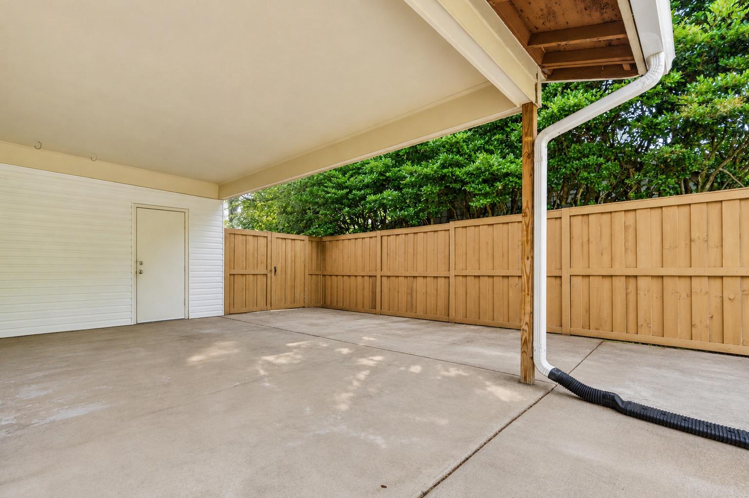 2410 PARKERS LANE