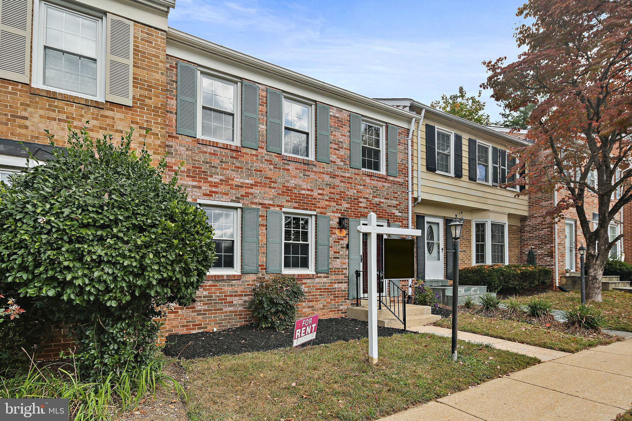 ROCKSHIRE TOWNHOMES - Residential Lease