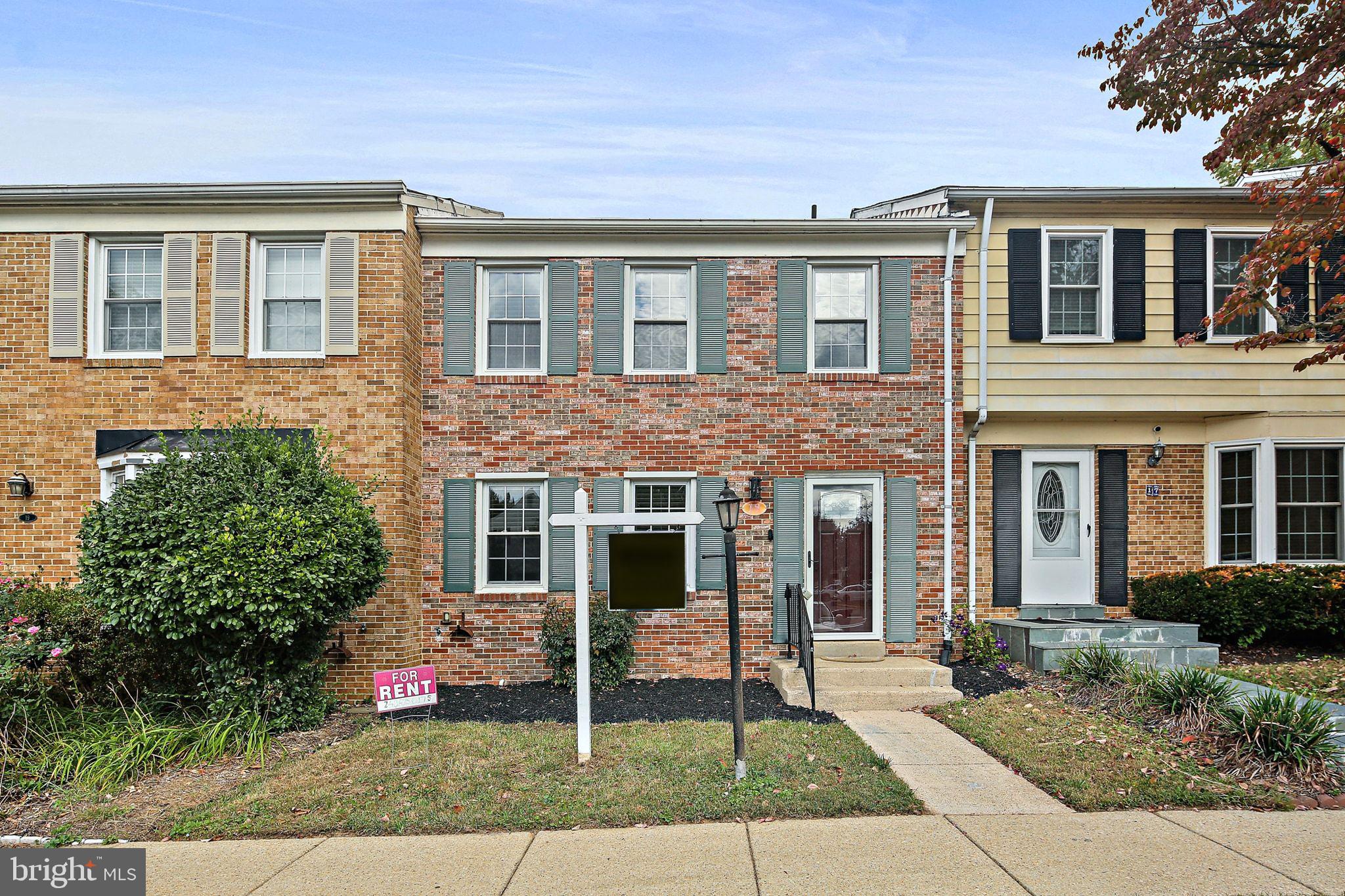 ROCKSHIRE TOWNHOMES - Residential Lease