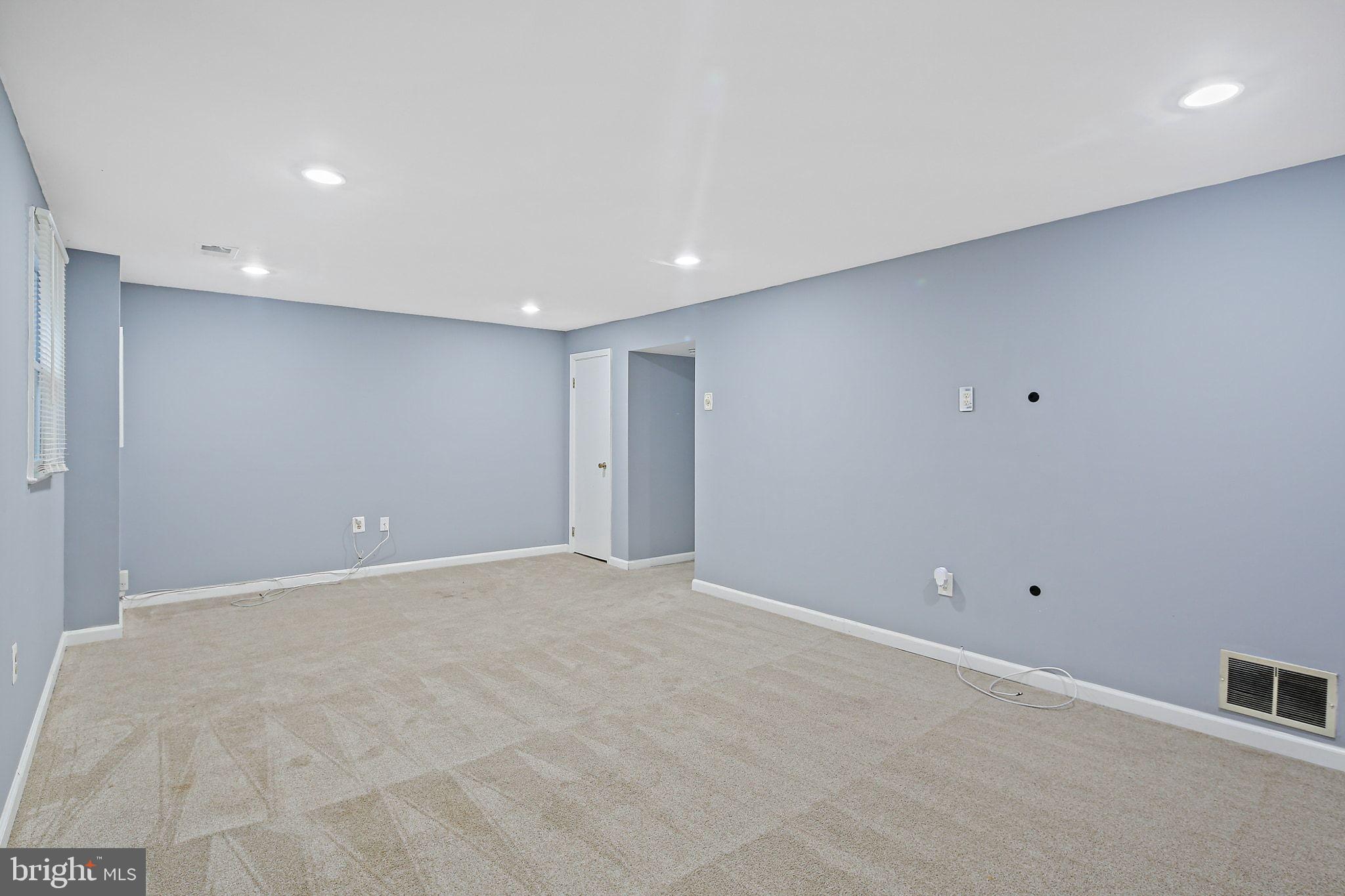 ROCKSHIRE TOWNHOMES - Residential Lease