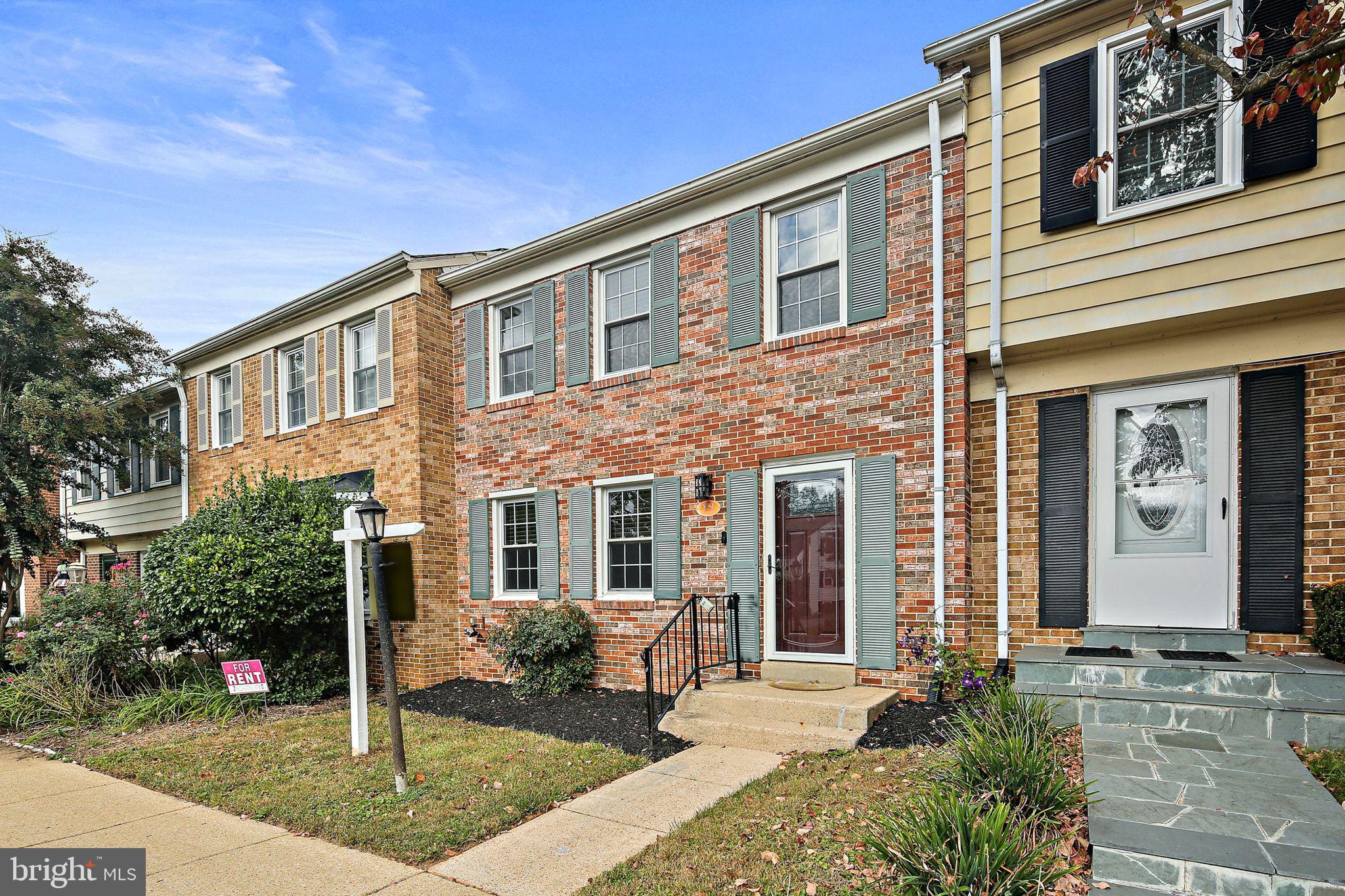 ROCKSHIRE TOWNHOMES - Residential Lease