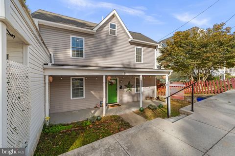 Homes For Sale - 9 9th Avenue<br/> Frederick County, BRUNSWICK, MD 21716