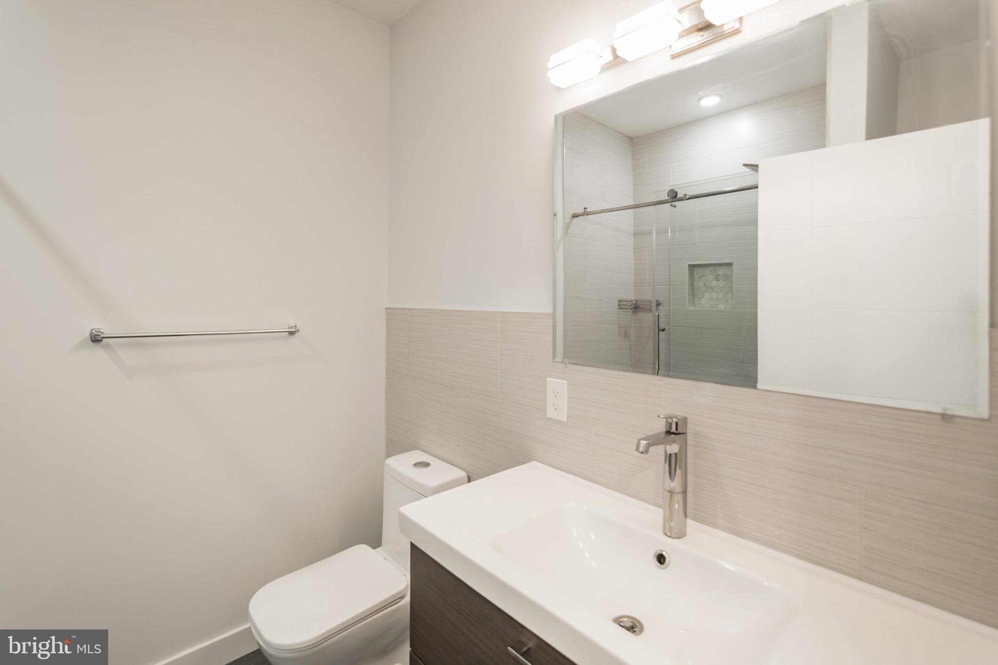 627 W OXFORD STREET UNIT 2