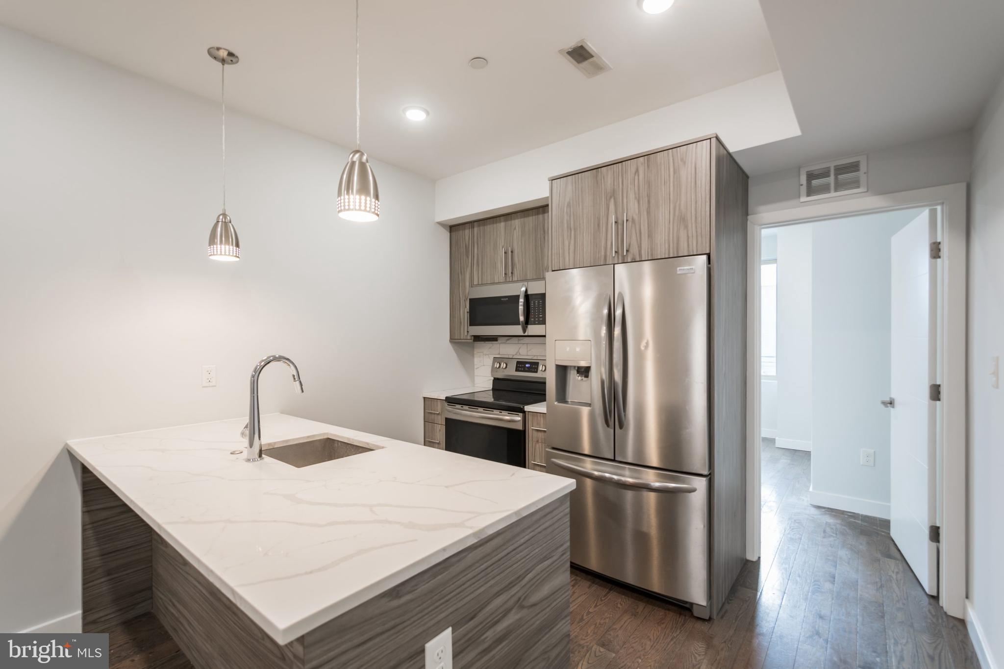 627 W OXFORD STREET UNIT 2