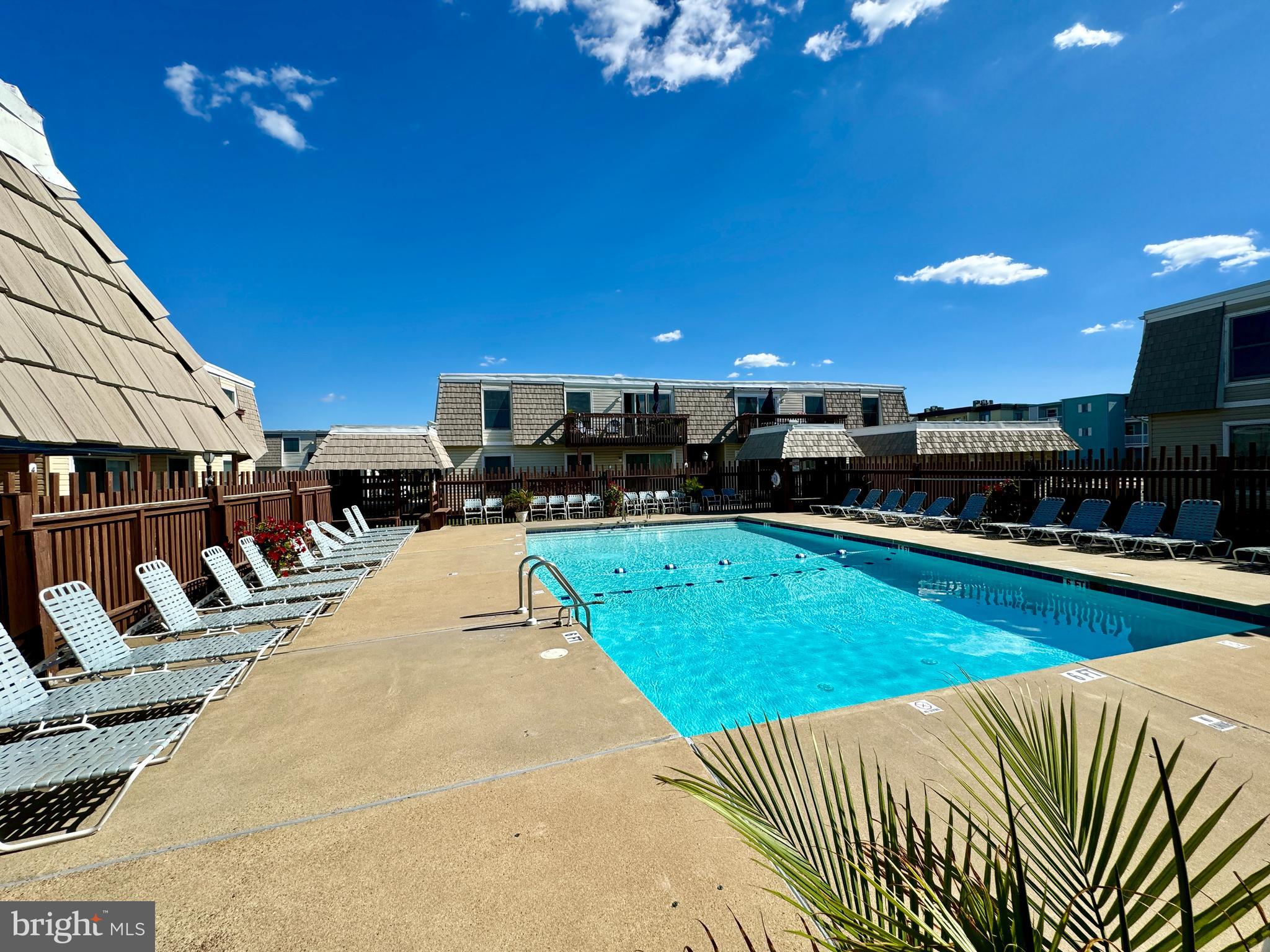 GULLWAY VILLA - Residential