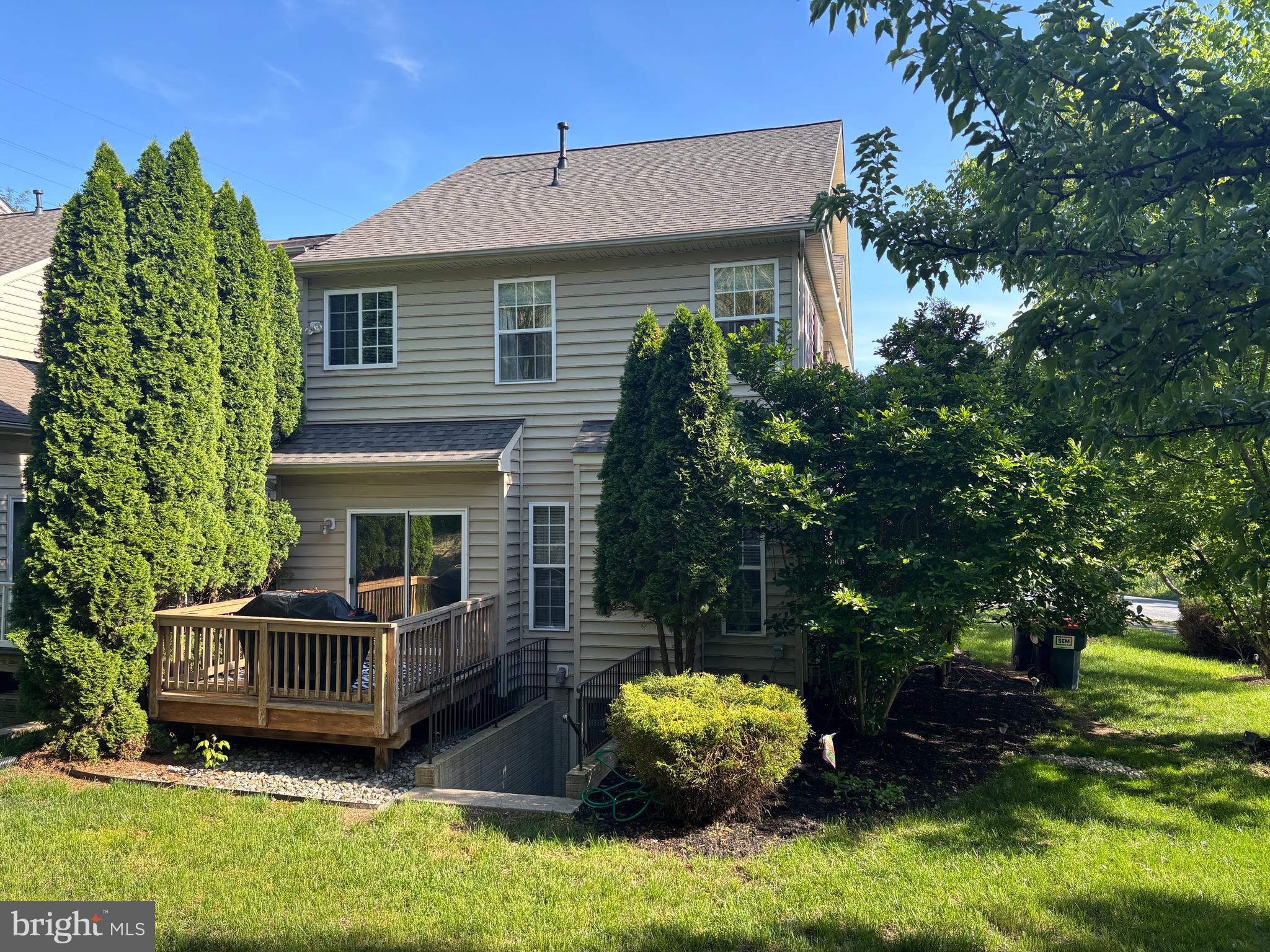 101 RUSTIC COURT