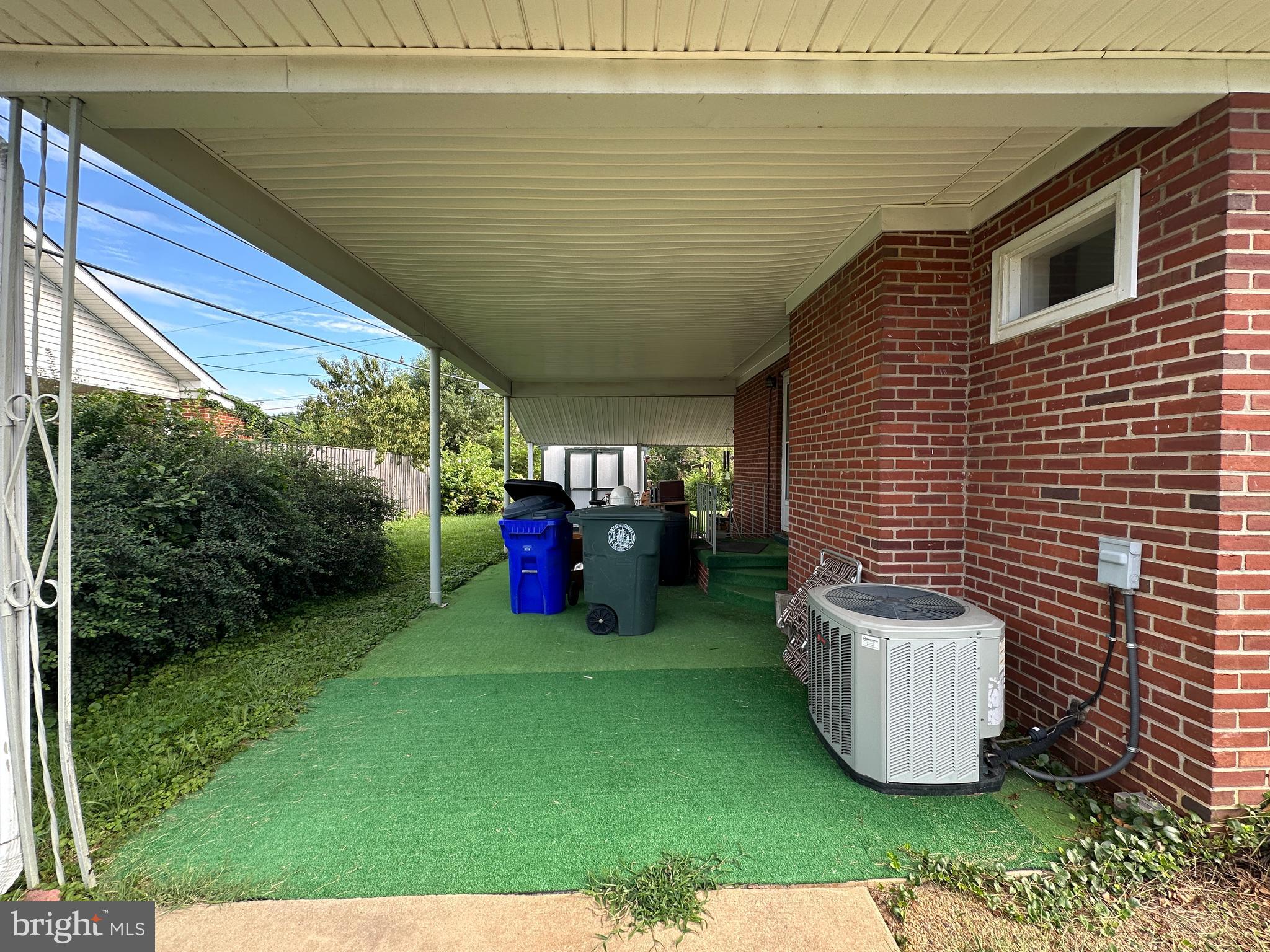 405 DELAWARE ROAD
