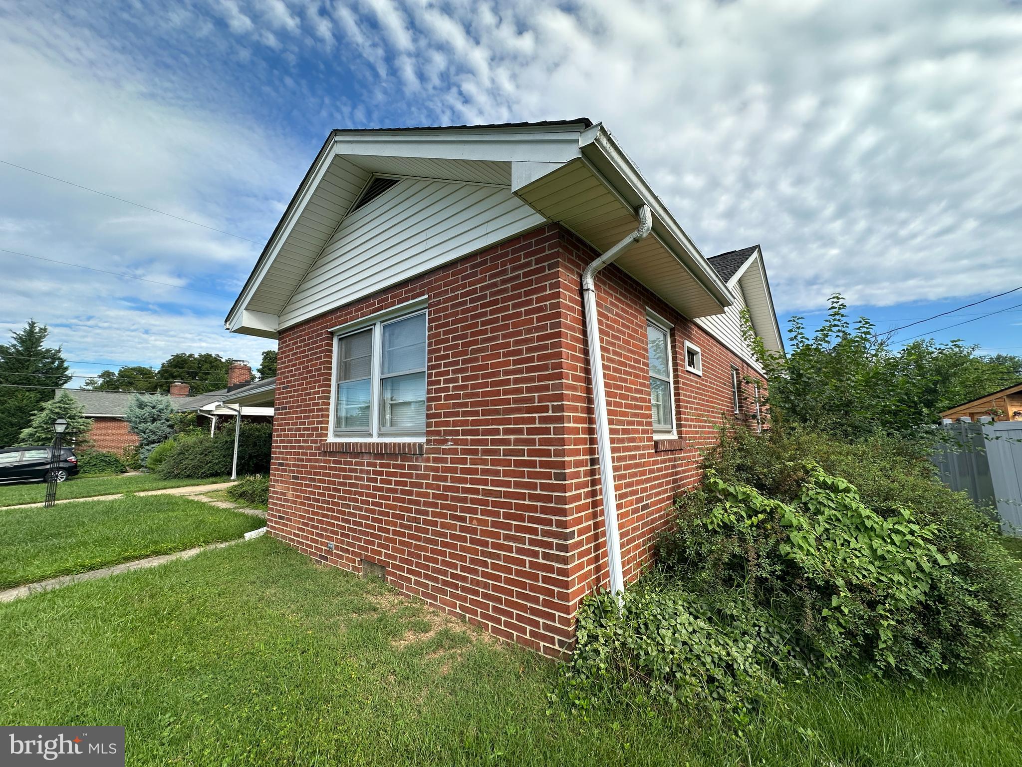 405 DELAWARE ROAD