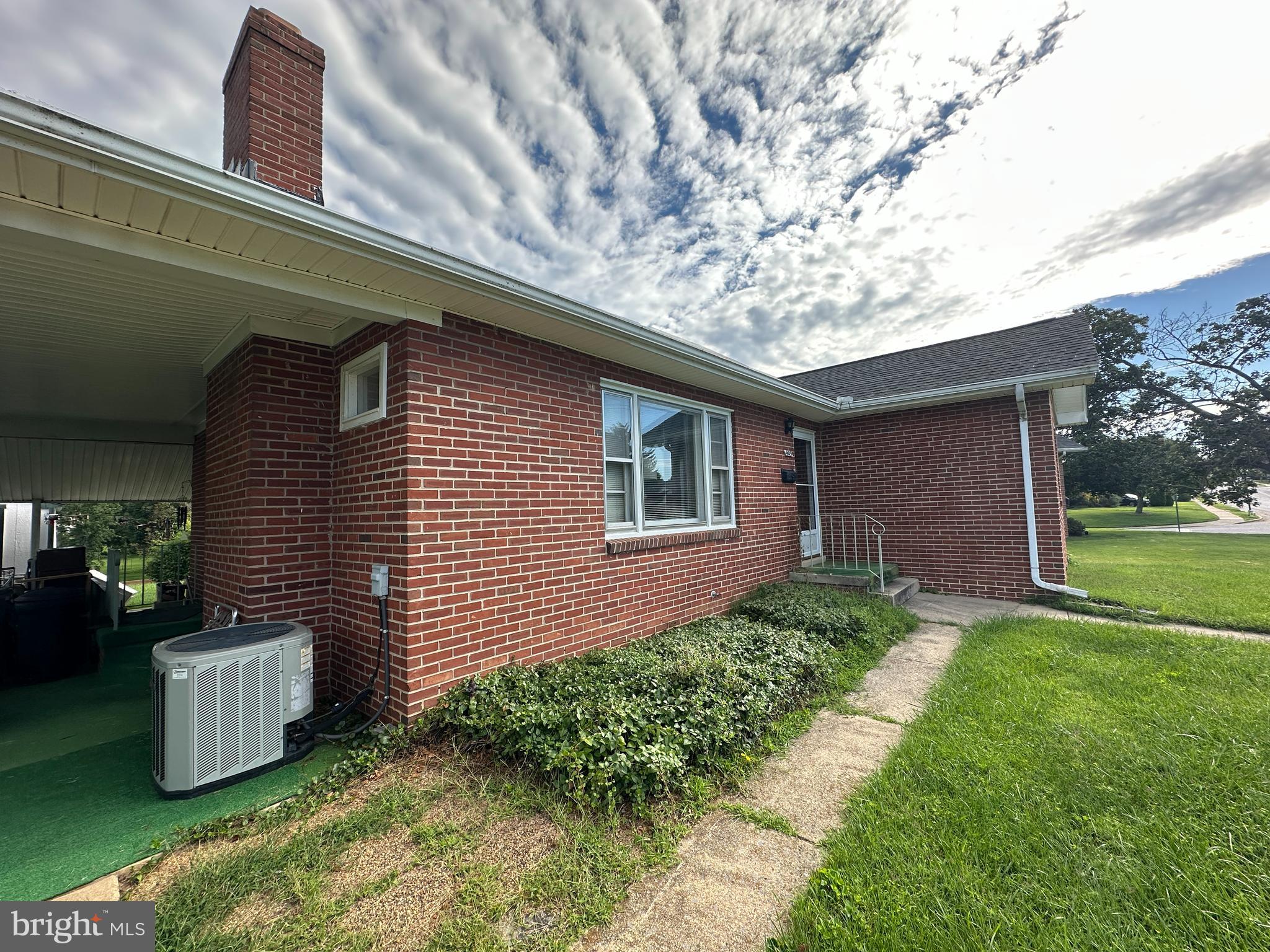 405 DELAWARE ROAD