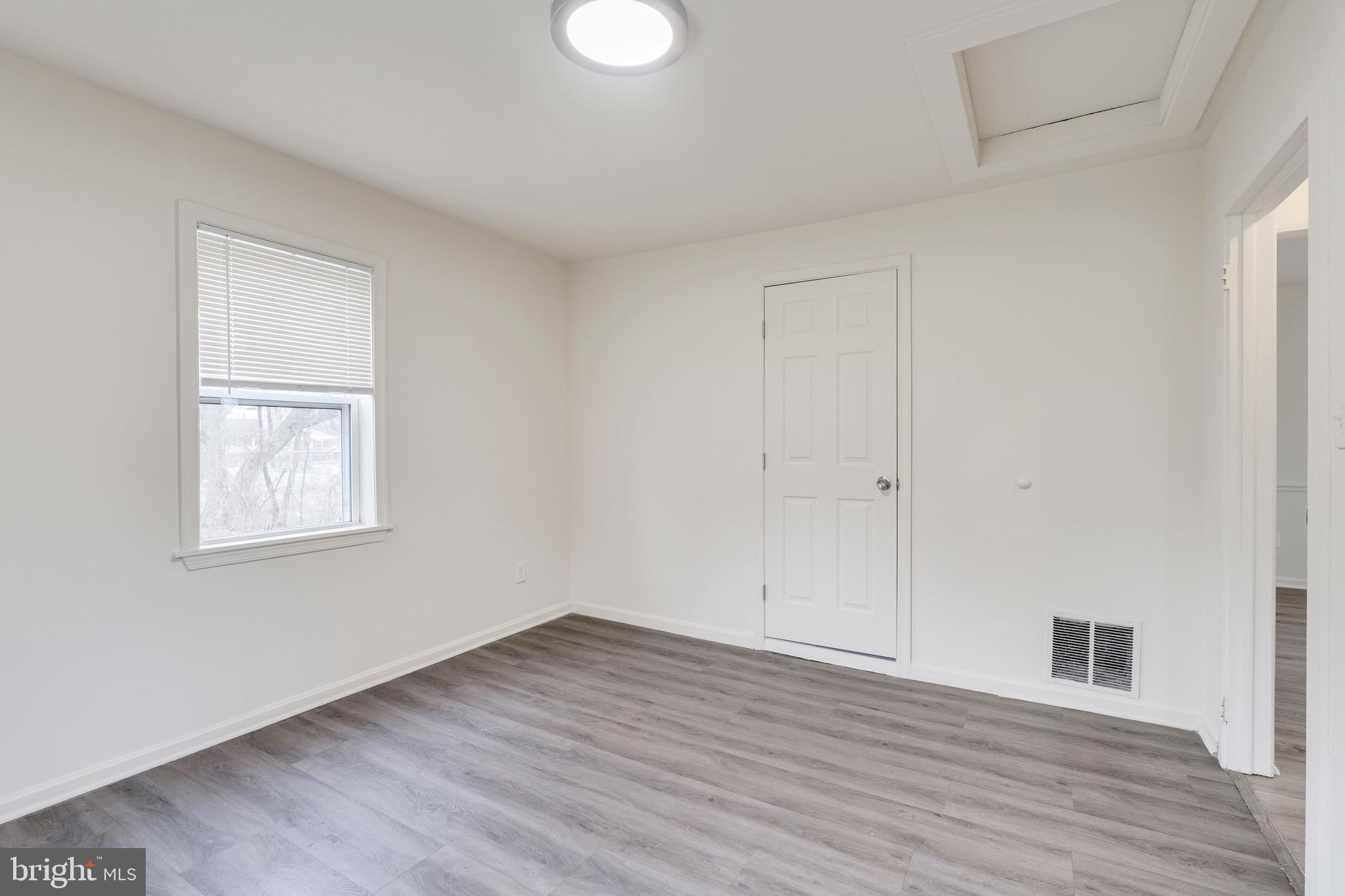 LAKELAND - Residential