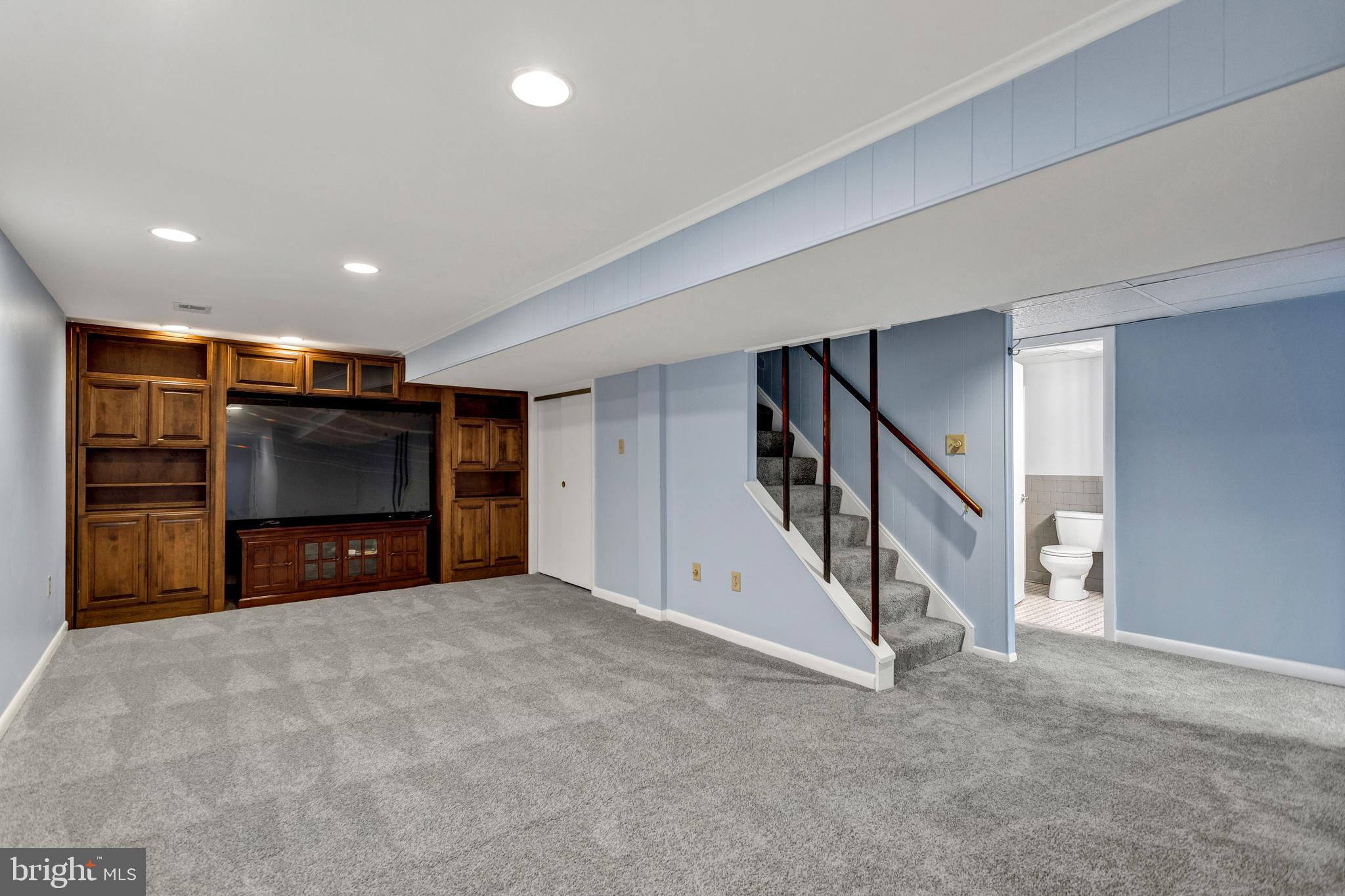 HIGH RIDGE PARK - Residential