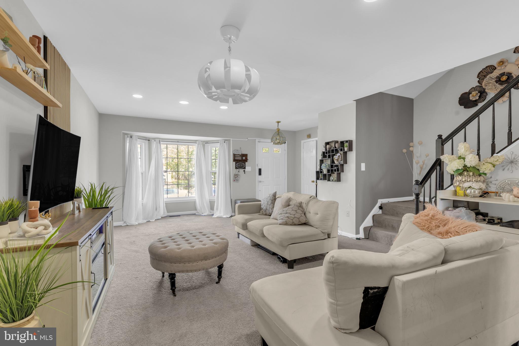 16844 WINSTON LANE