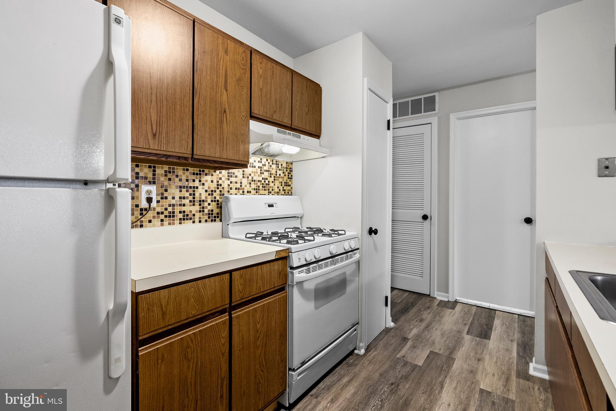 NORTHRIDGE ESTATES - Residential