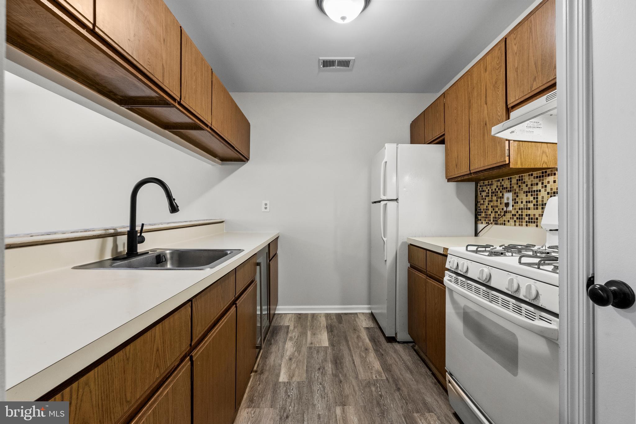 NORTHRIDGE ESTATES - Residential