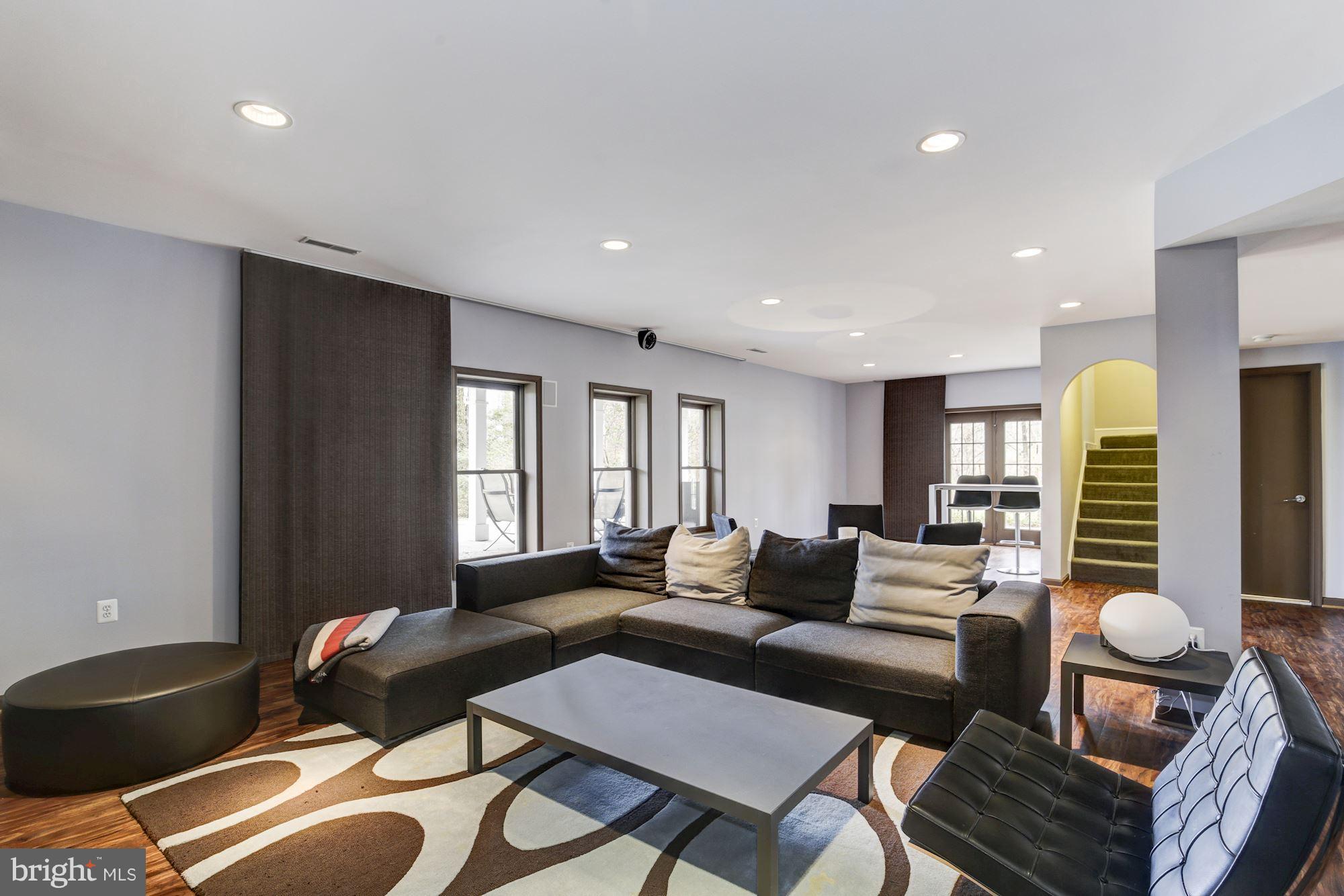 GRAYS OAKTON - Residential