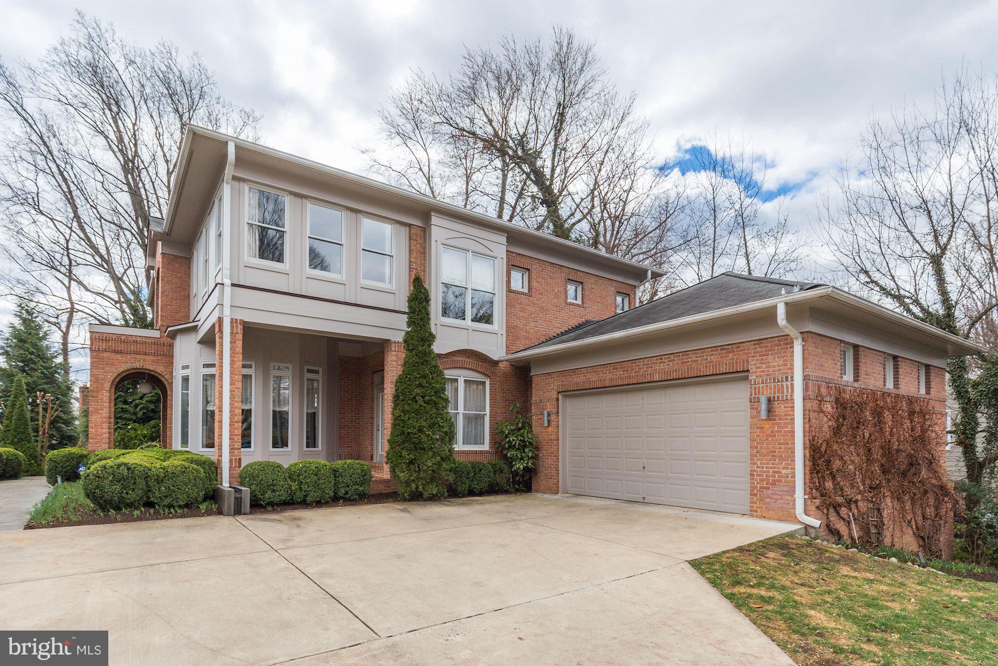 GRAYS OAKTON - Residential