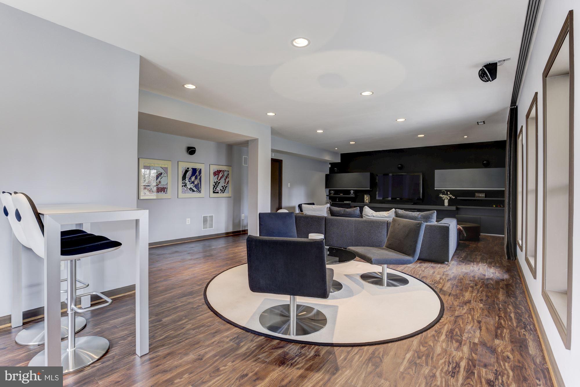 GRAYS OAKTON - Residential