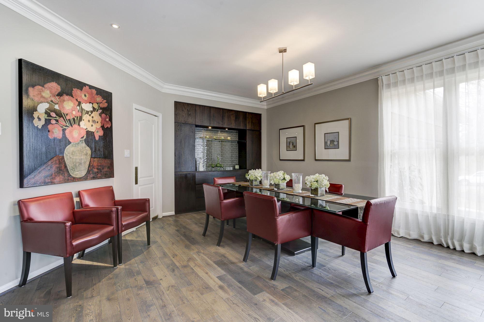 GRAYS OAKTON - Residential