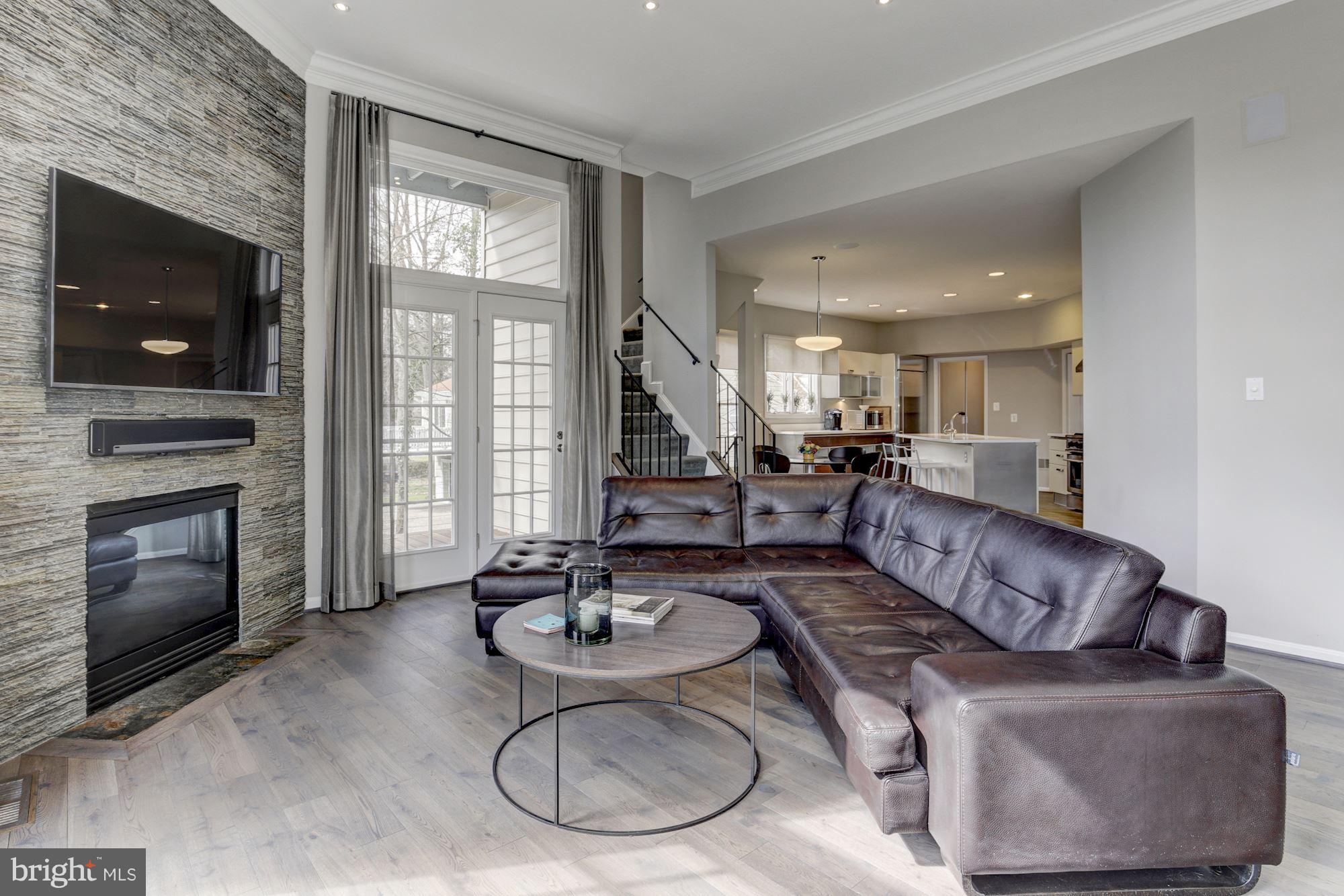 GRAYS OAKTON - Residential