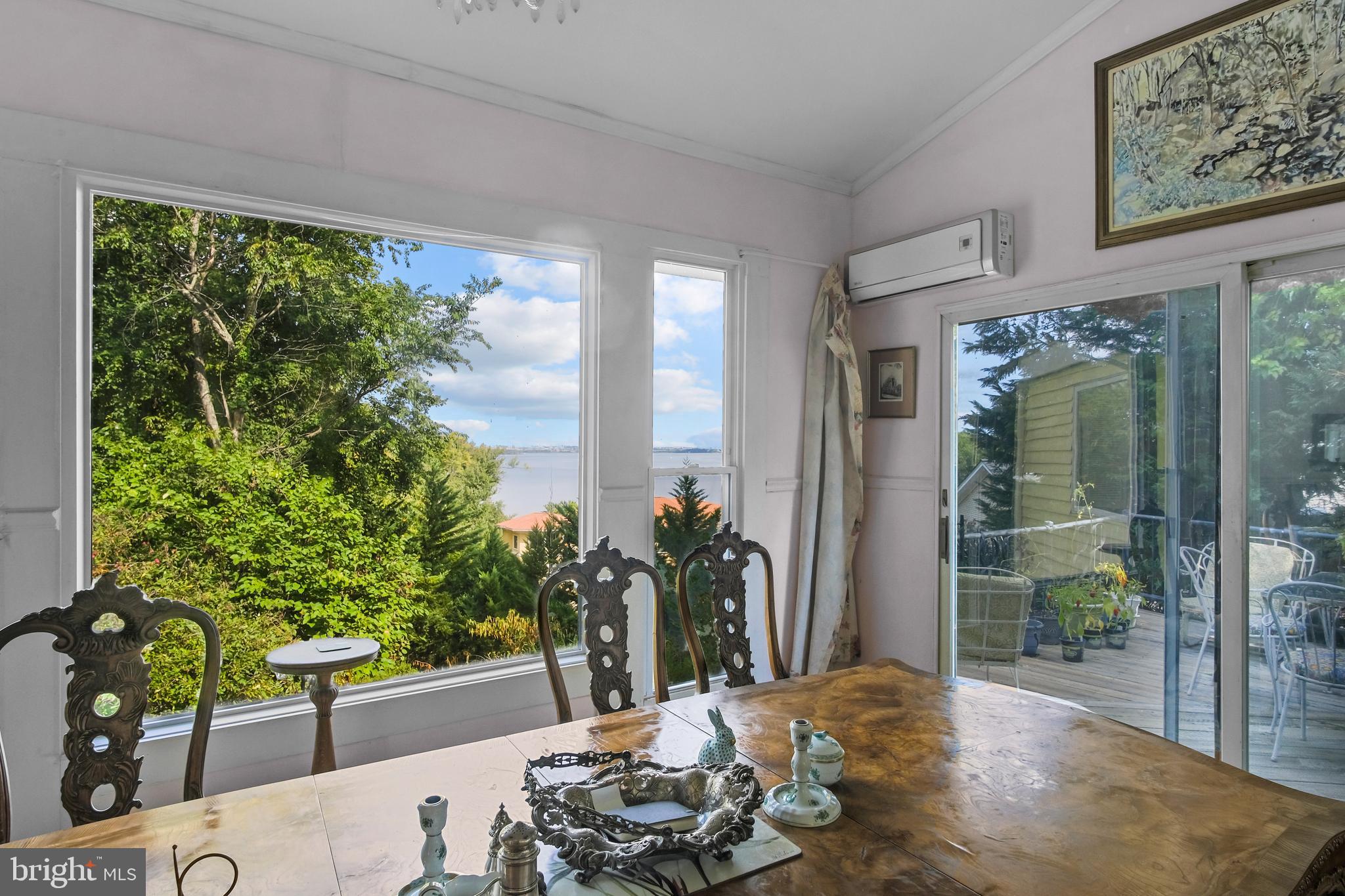 RIVERVIEW - Residential